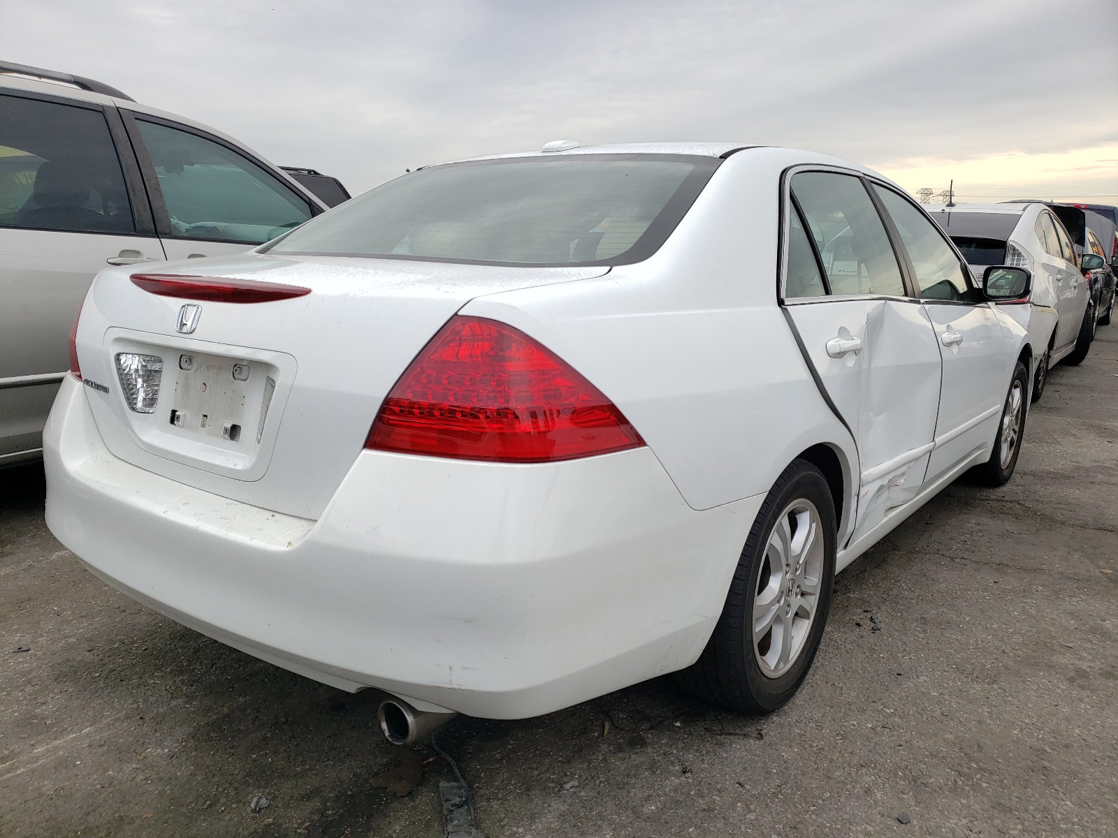 Photo 3 VIN: 1HGCM56826A076724 - HONDA ACCORD EX 