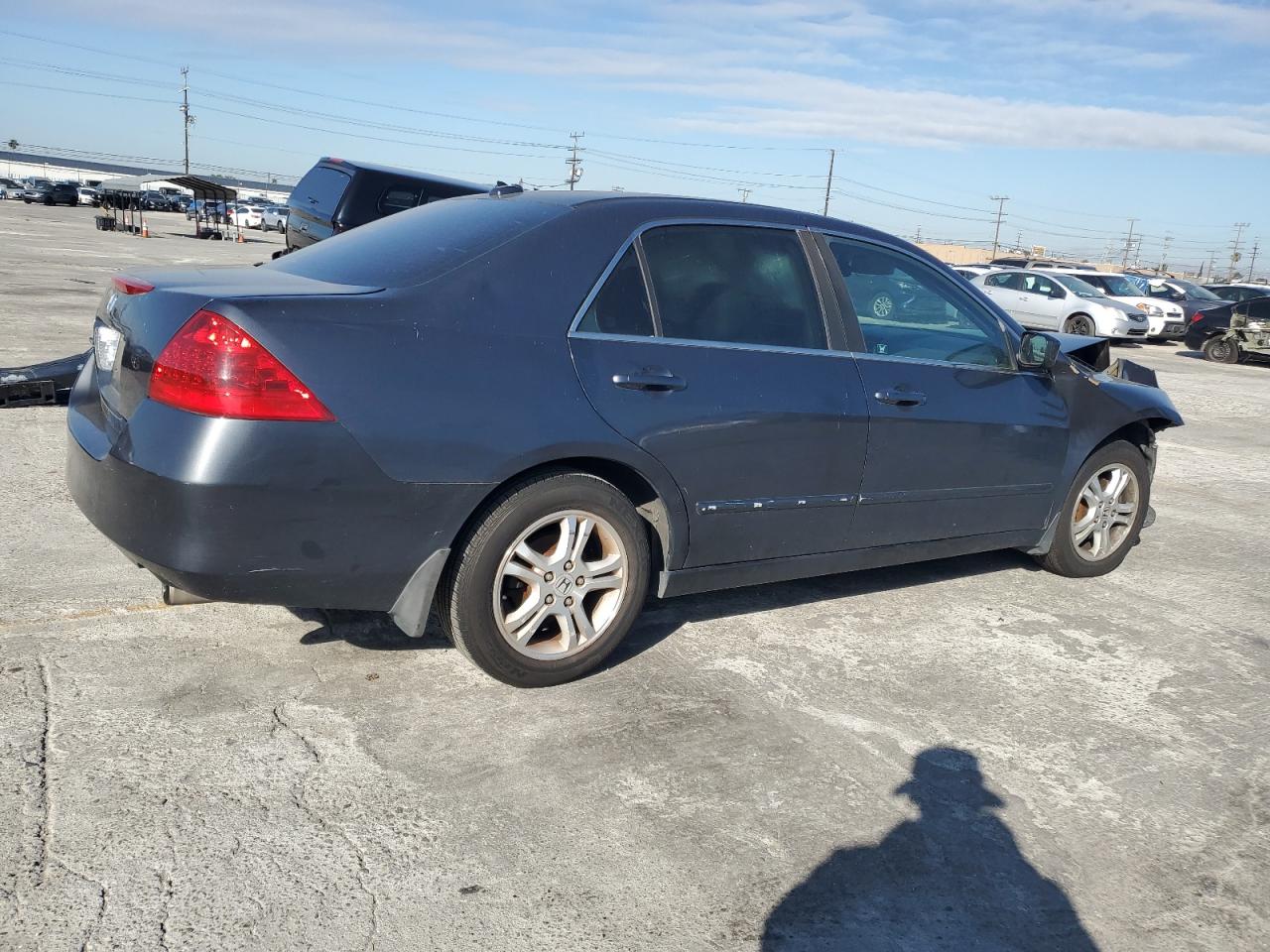 Photo 2 VIN: 1HGCM56827A175495 - HONDA ACCORD 