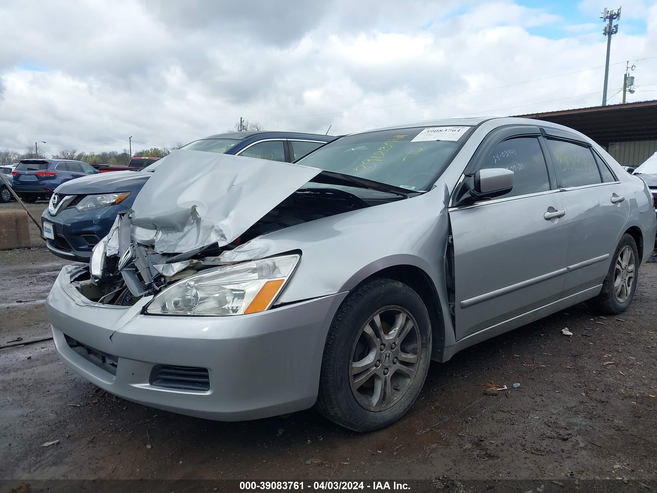 Photo 1 VIN: 1HGCM56827A175786 - HONDA ACCORD 