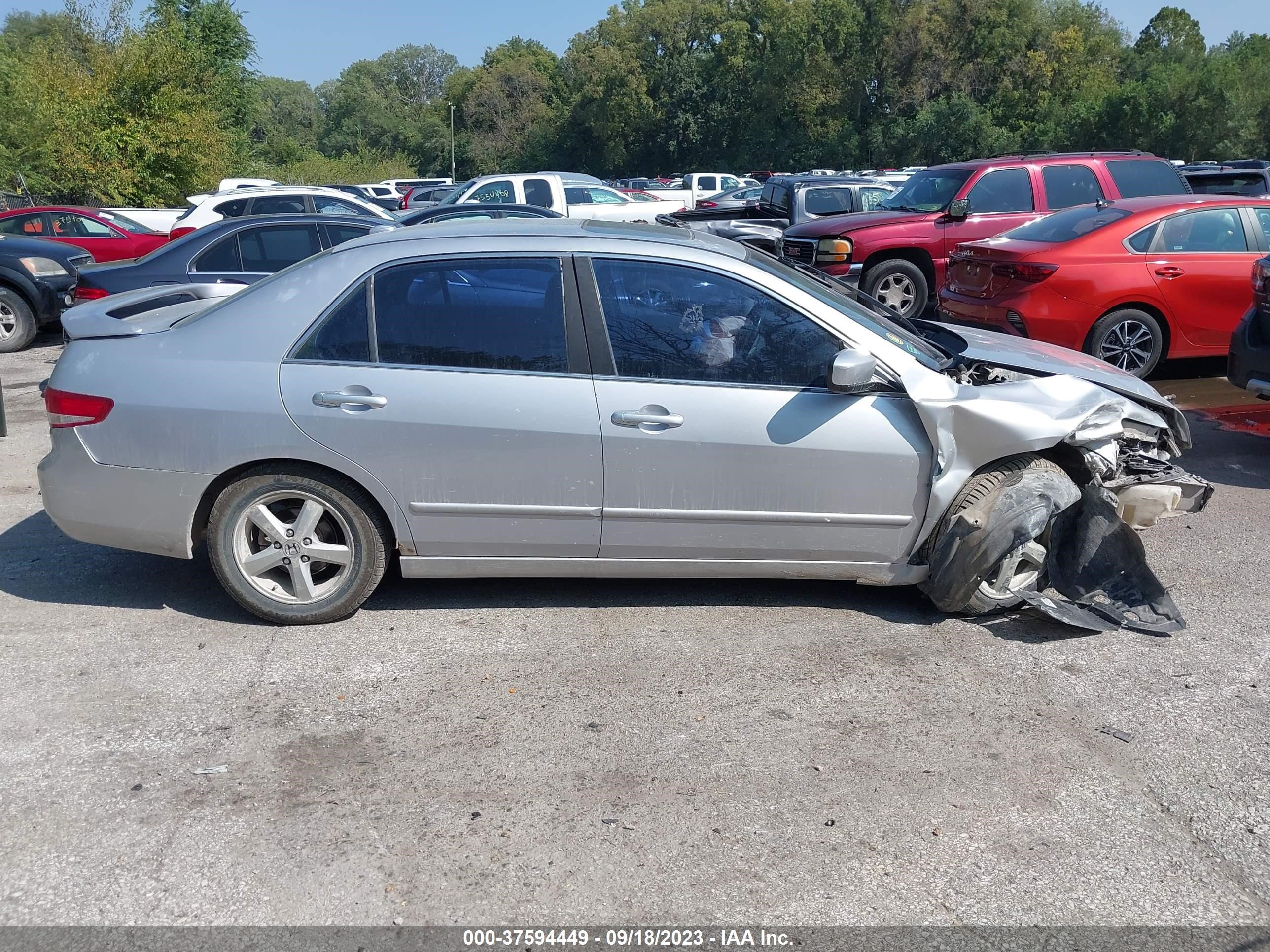 Photo 11 VIN: 1HGCM56834A025309 - HONDA ACCORD 