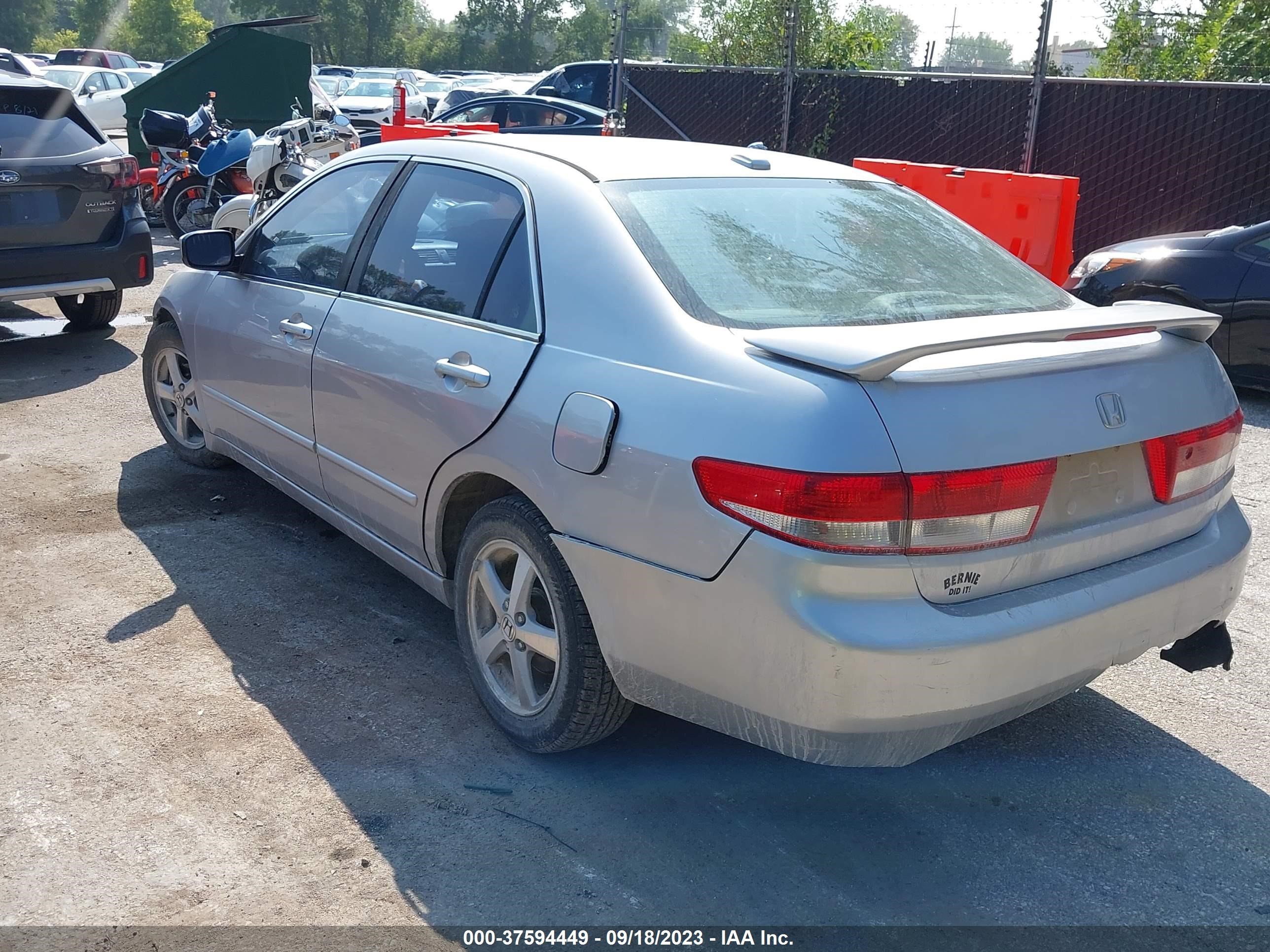 Photo 2 VIN: 1HGCM56834A025309 - HONDA ACCORD 