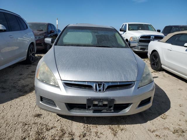 Photo 4 VIN: 1HGCM56836A082970 - HONDA ACCORD EX 