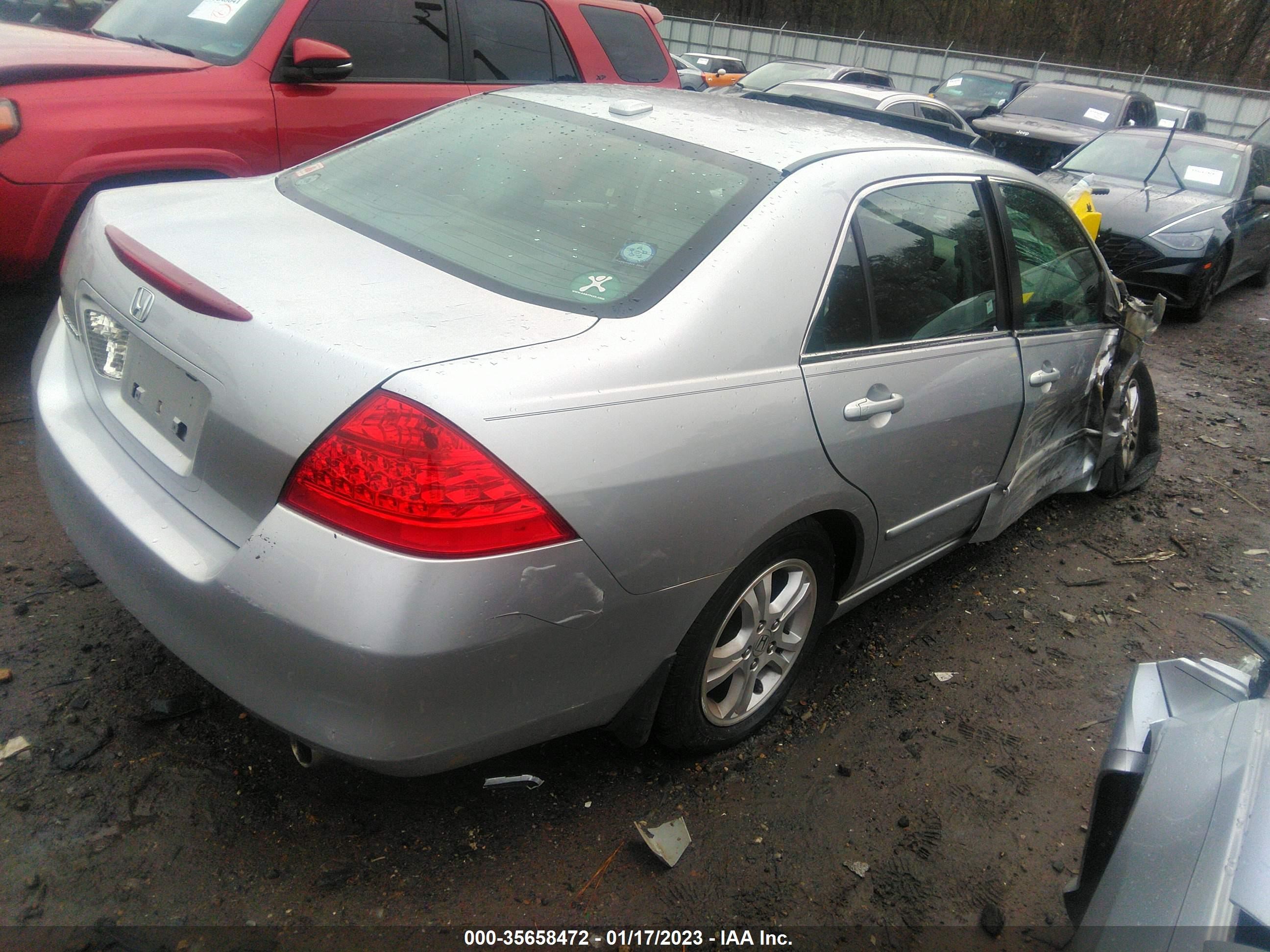 Photo 3 VIN: 1HGCM56837A057049 - HONDA ACCORD 