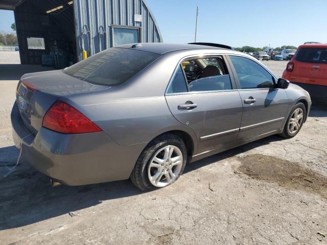 Photo 2 VIN: 1HGCM56837A205104 - HONDA ACCORD EX 