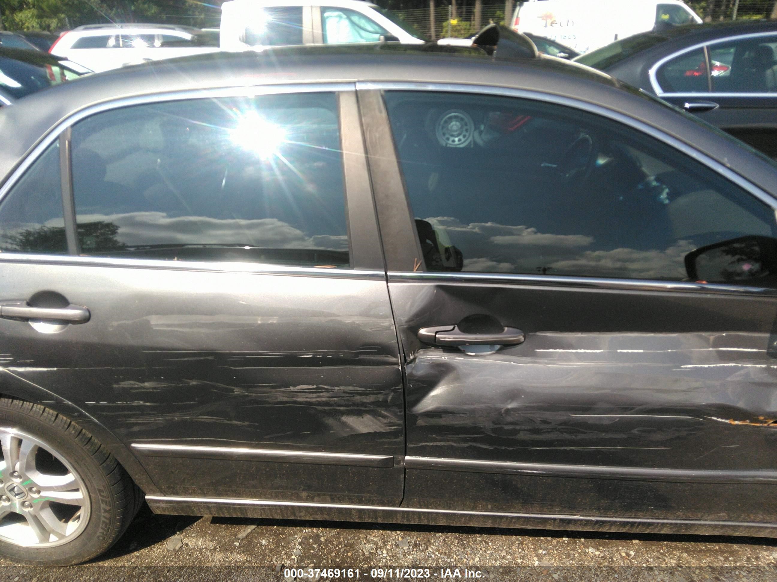 Photo 12 VIN: 1HGCM56846A074828 - HONDA ACCORD 