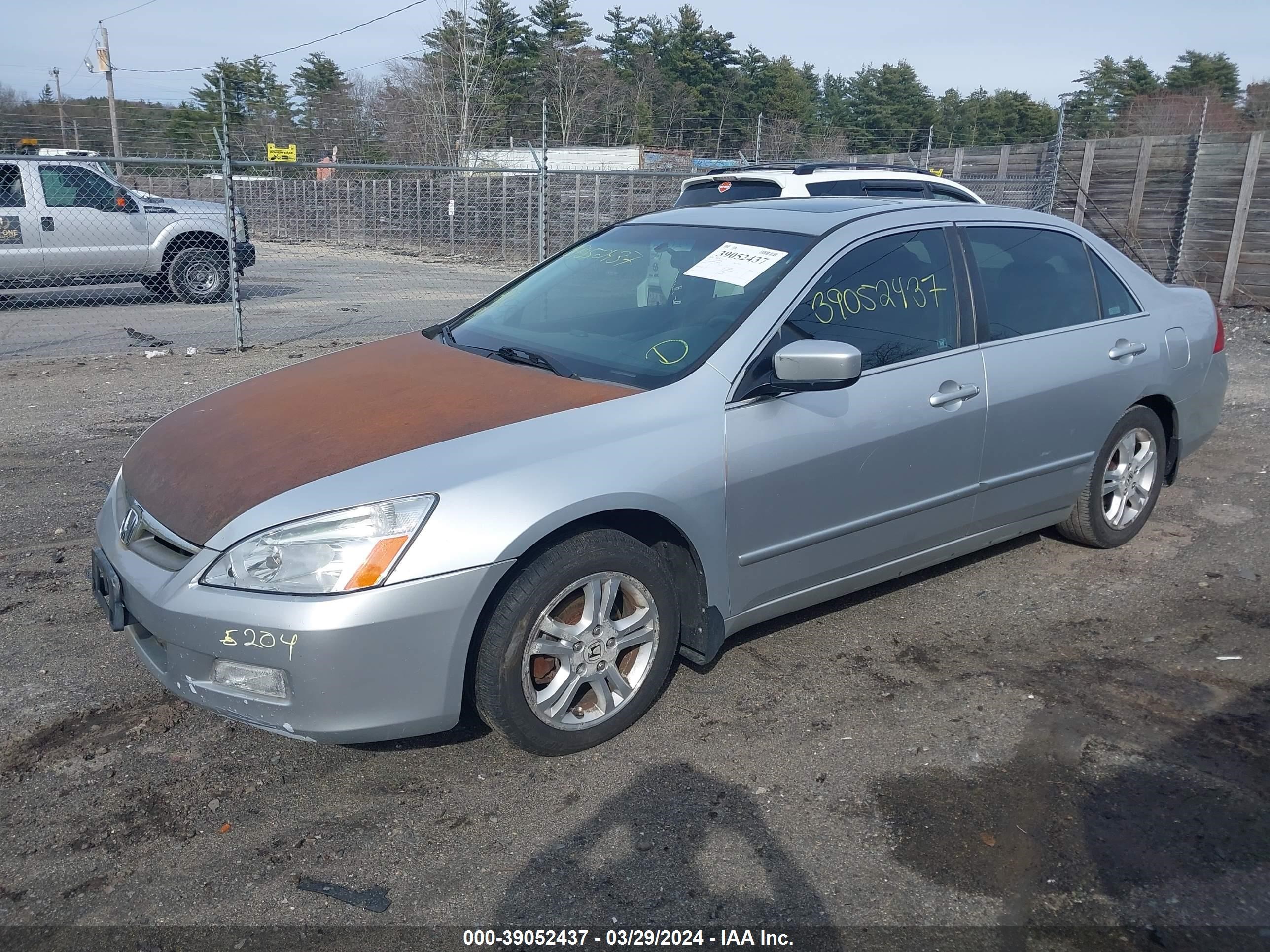 Photo 1 VIN: 1HGCM56846A082945 - HONDA ACCORD 