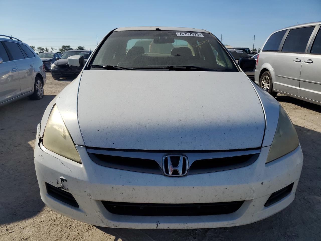 Photo 4 VIN: 1HGCM56847A062325 - HONDA ACCORD 