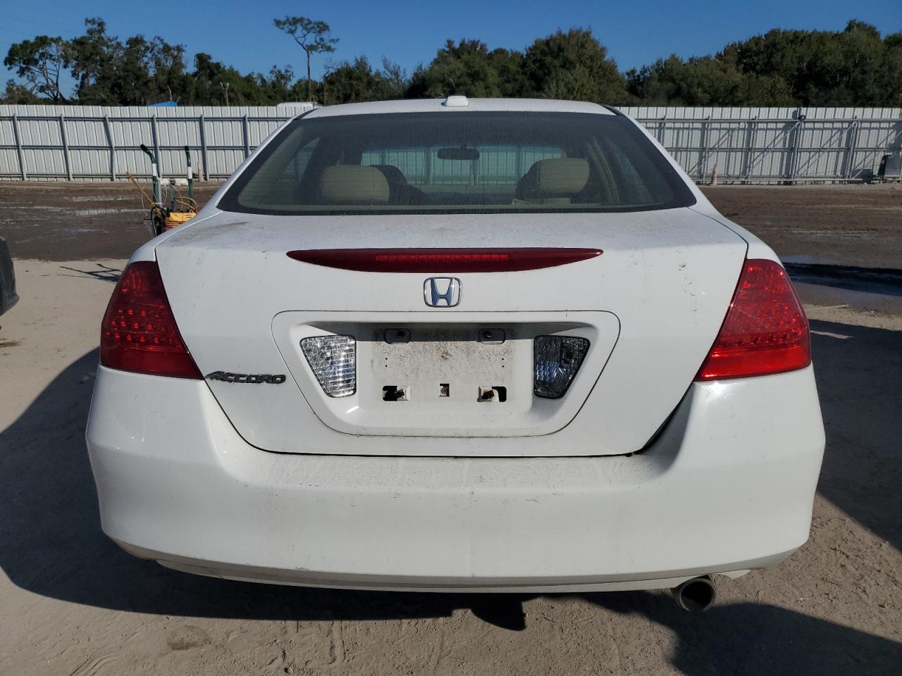 Photo 5 VIN: 1HGCM56847A062325 - HONDA ACCORD 