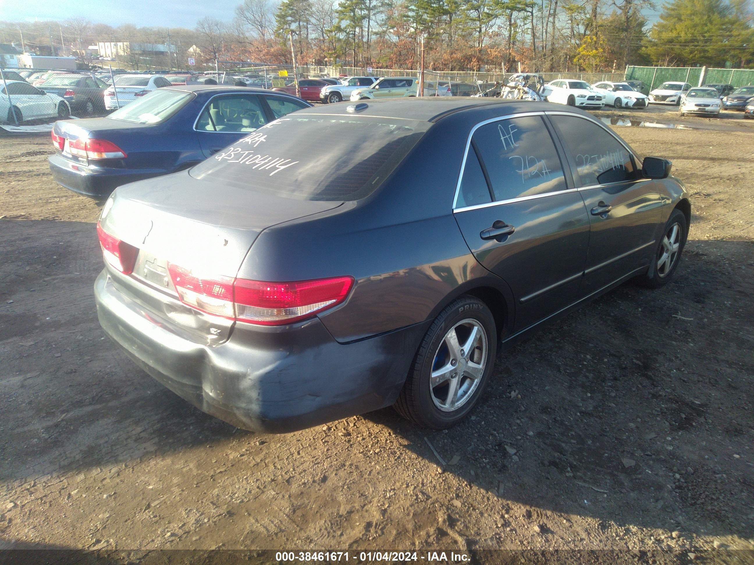 Photo 3 VIN: 1HGCM56854A044038 - HONDA ACCORD 