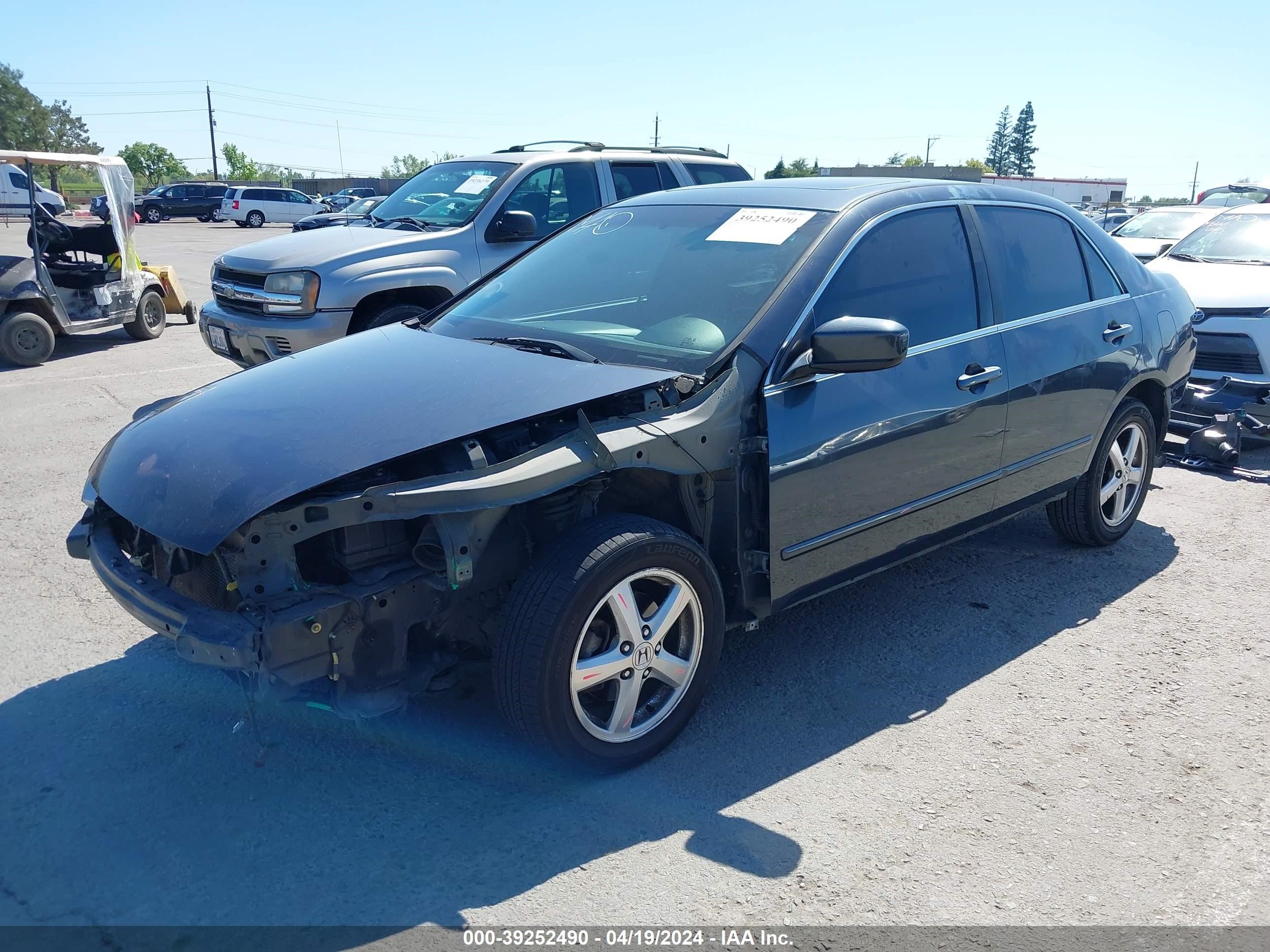 Photo 1 VIN: 1HGCM56855A166464 - HONDA ACCORD 