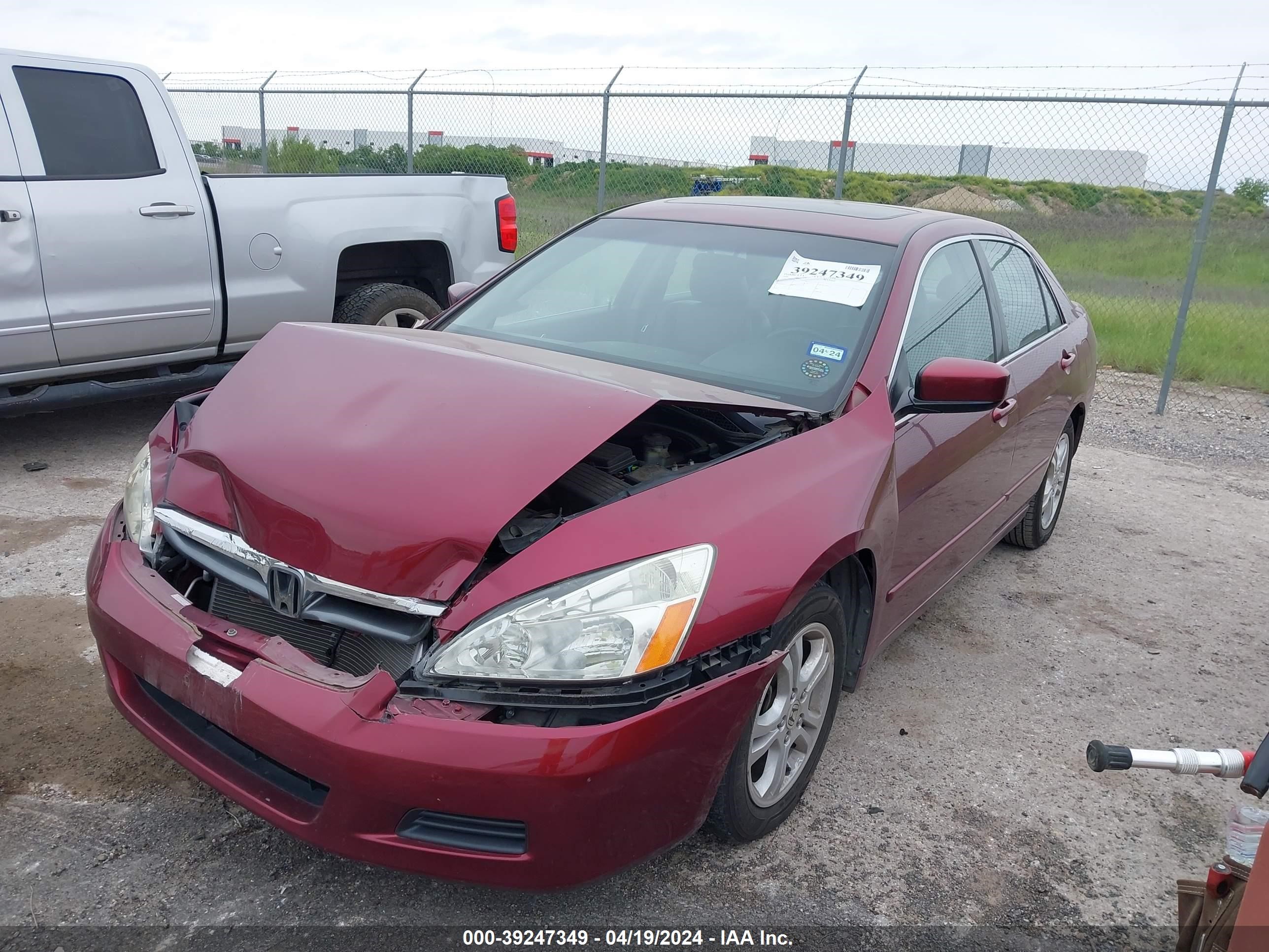 Photo 1 VIN: 1HGCM56856A120764 - HONDA ACCORD 