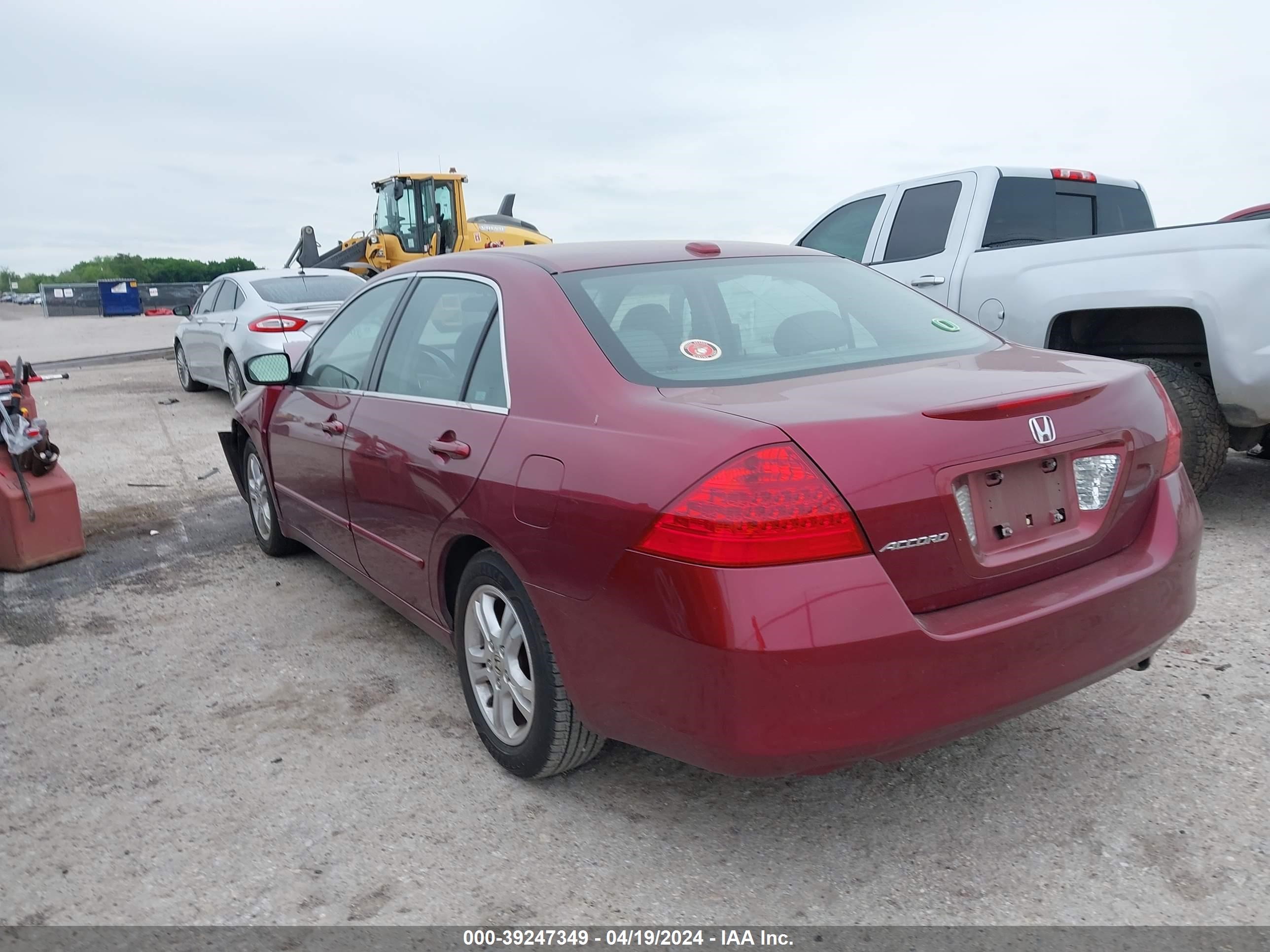 Photo 2 VIN: 1HGCM56856A120764 - HONDA ACCORD 