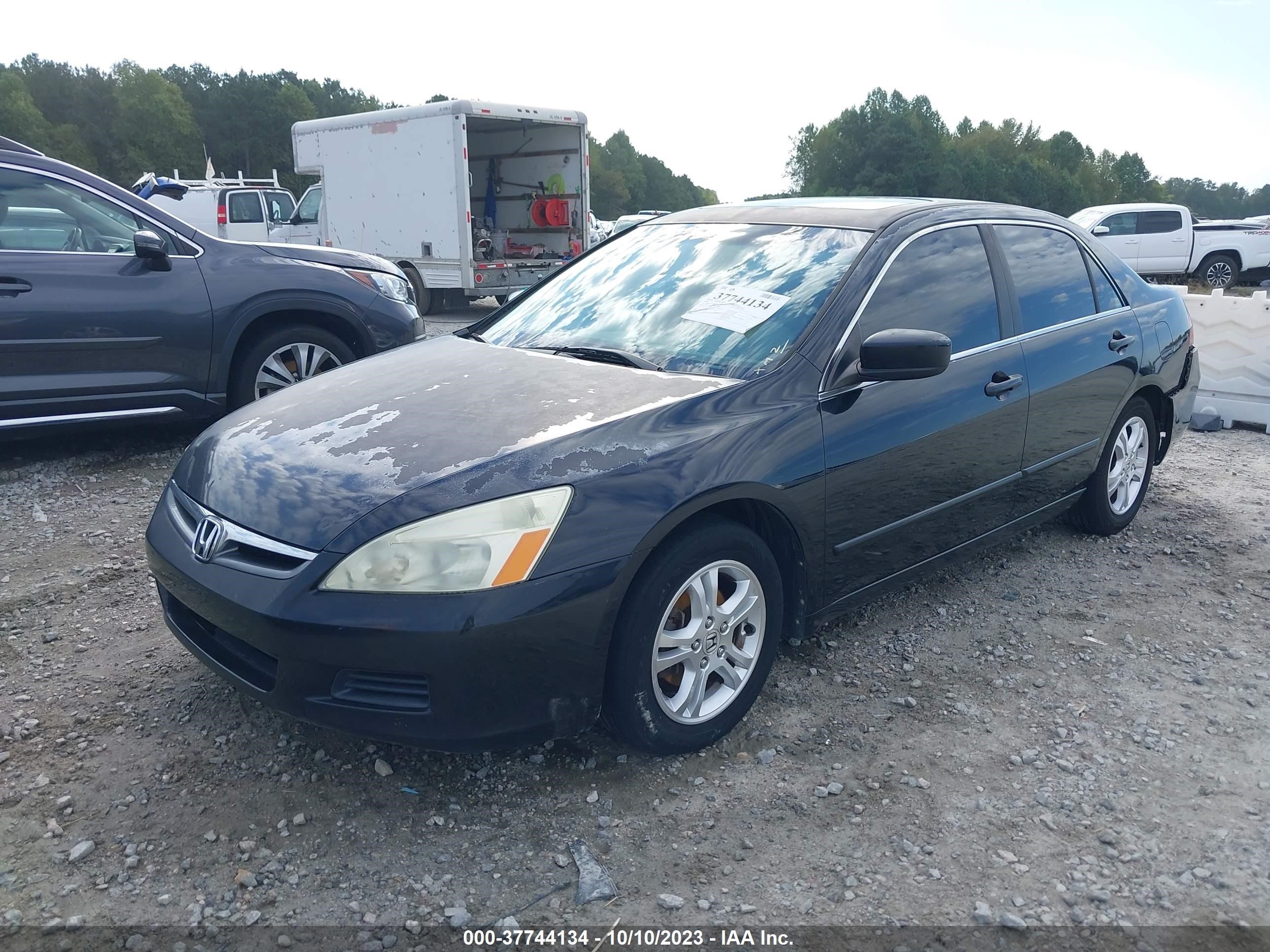 Photo 1 VIN: 1HGCM56856A124684 - HONDA ACCORD 