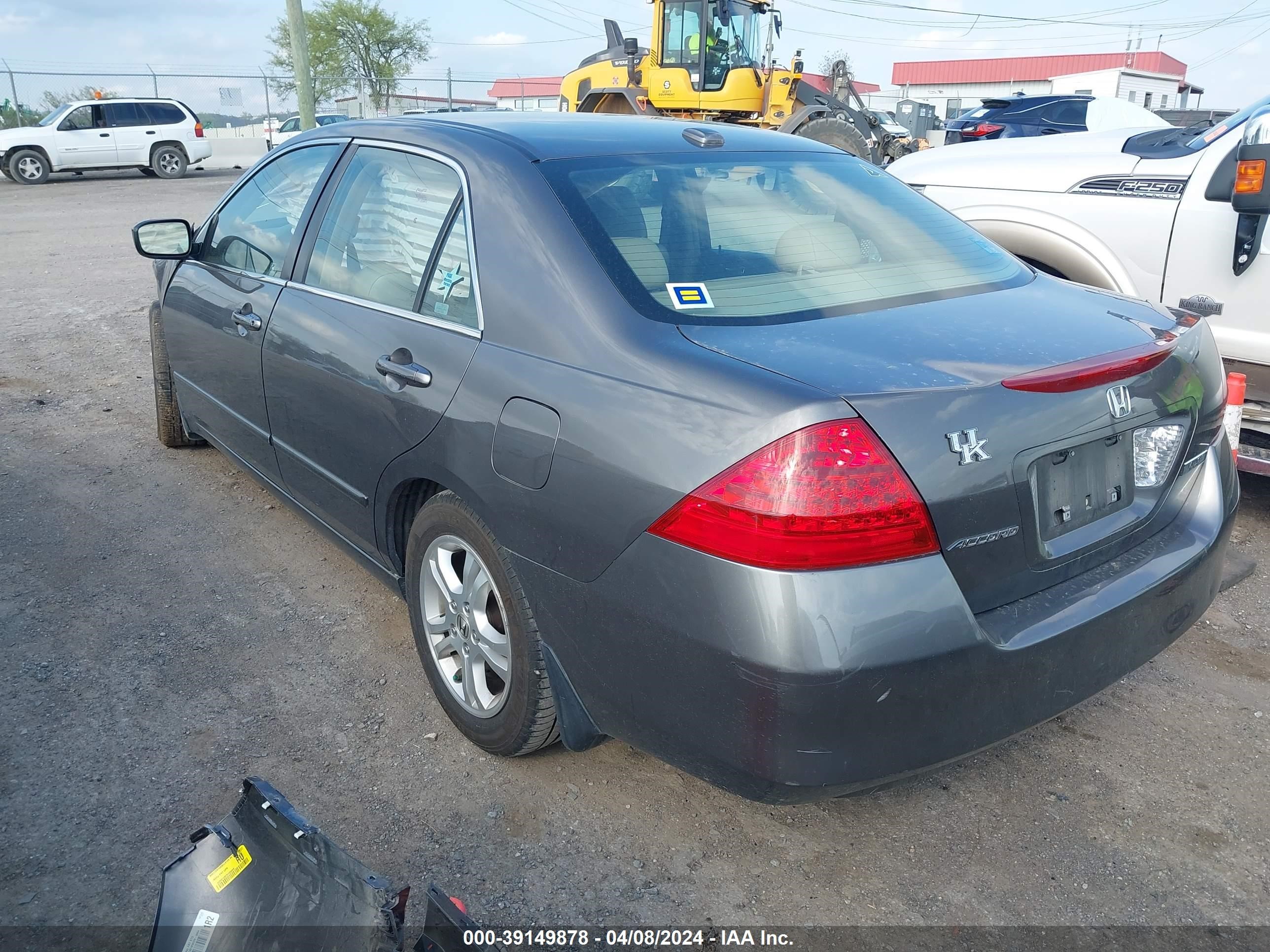 Photo 2 VIN: 1HGCM56856A165333 - HONDA ACCORD 