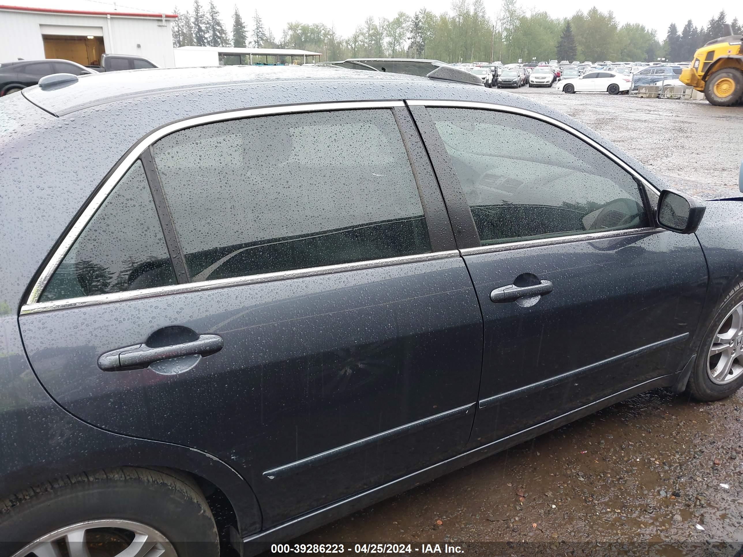 Photo 11 VIN: 1HGCM56857A116554 - HONDA ACCORD 