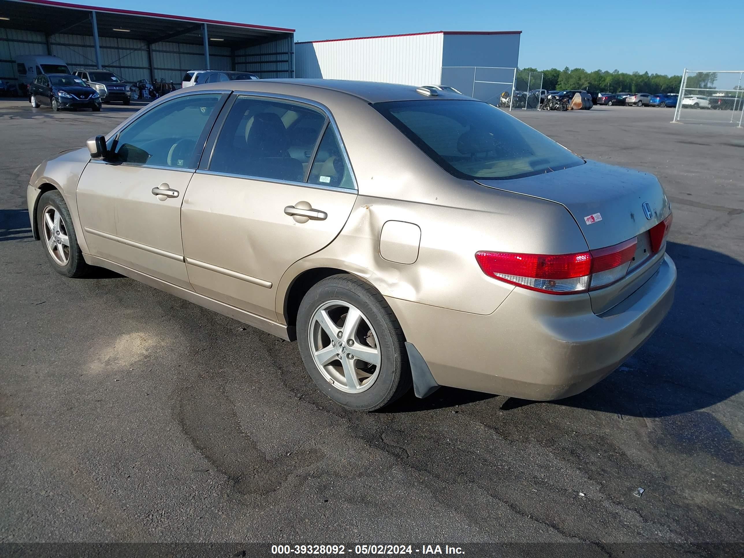 Photo 2 VIN: 1HGCM56864A024641 - HONDA ACCORD 