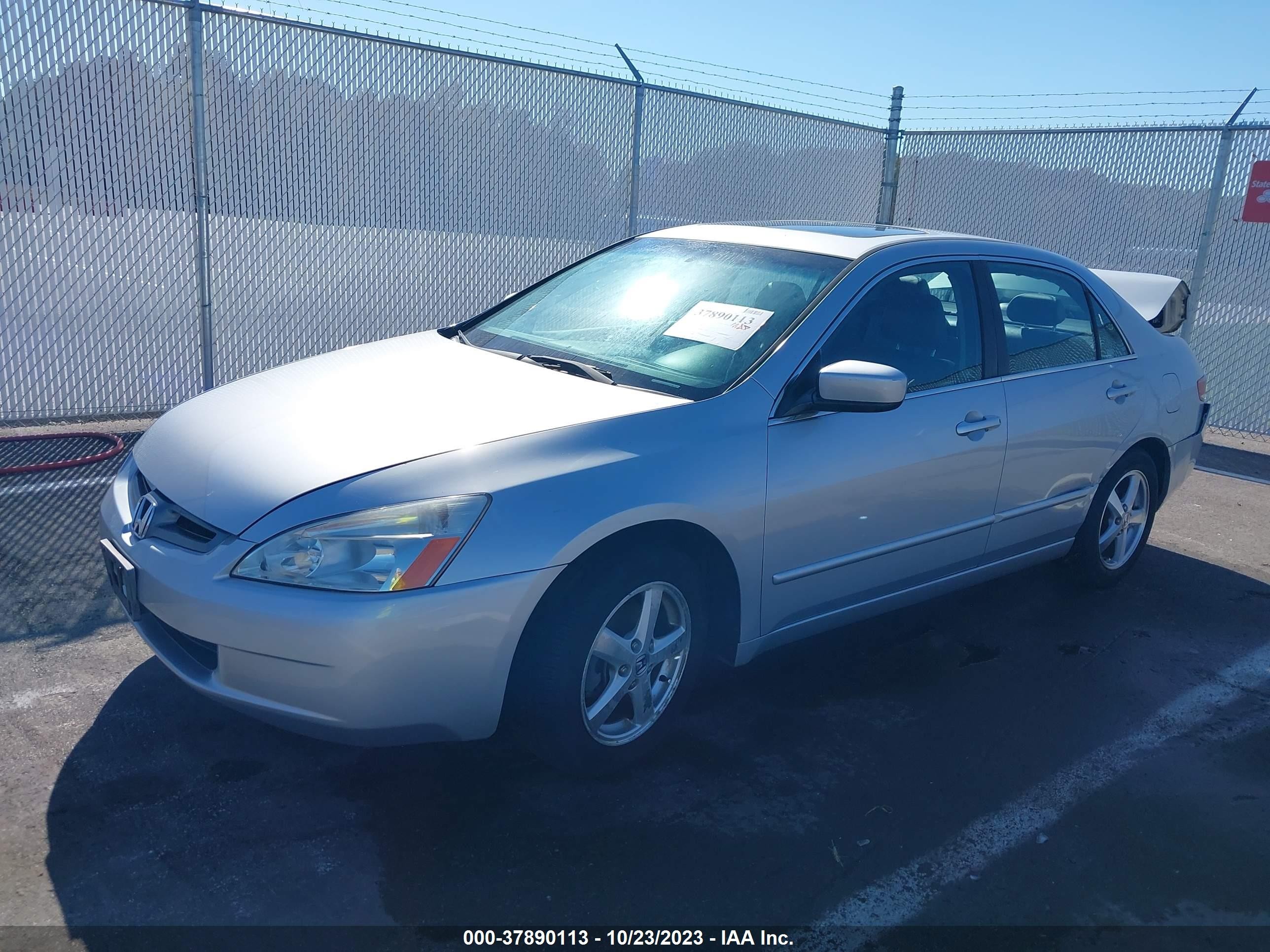 Photo 1 VIN: 1HGCM56864A152751 - HONDA ACCORD 