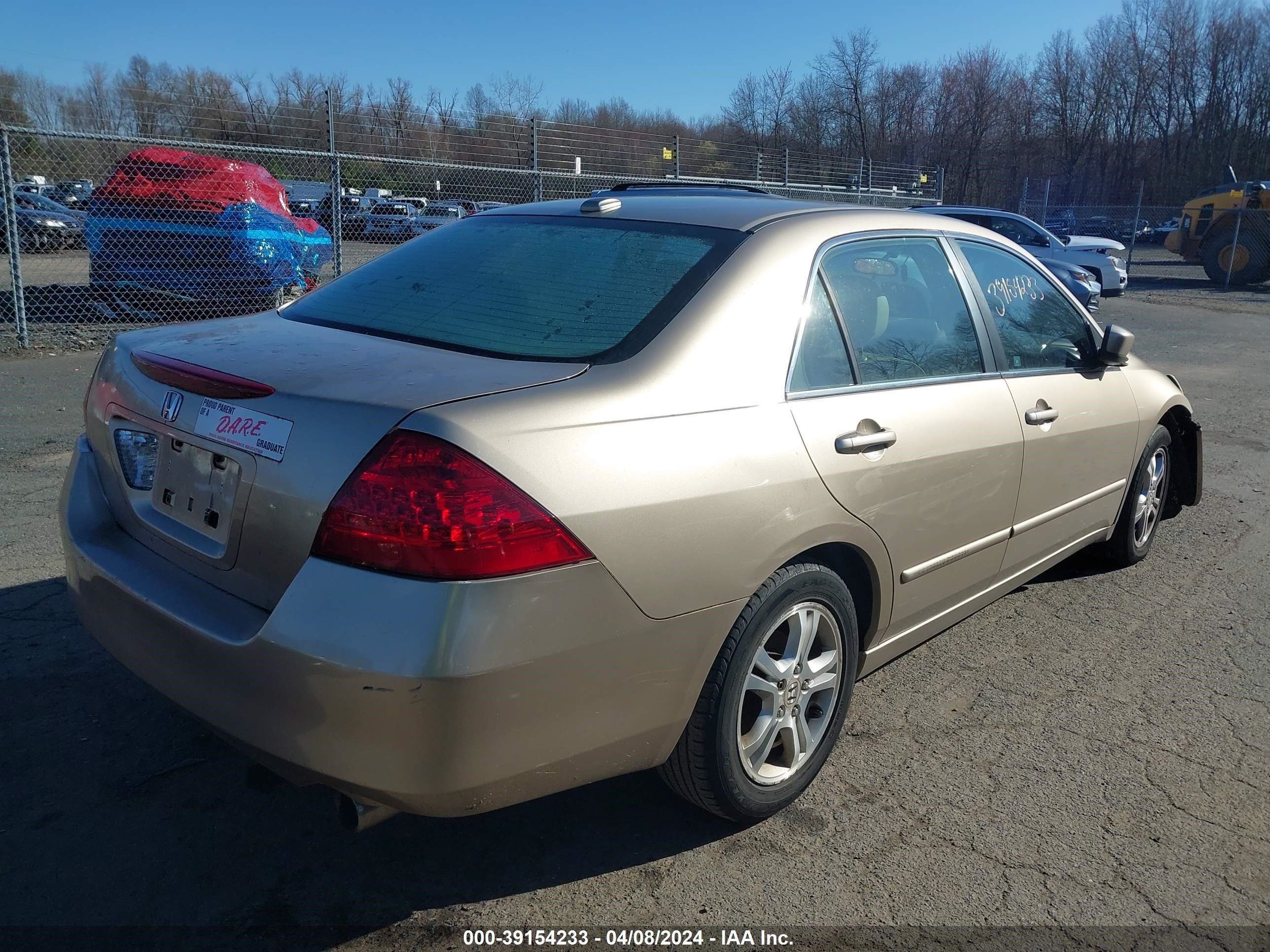 Photo 3 VIN: 1HGCM56866A030295 - HONDA ACCORD 