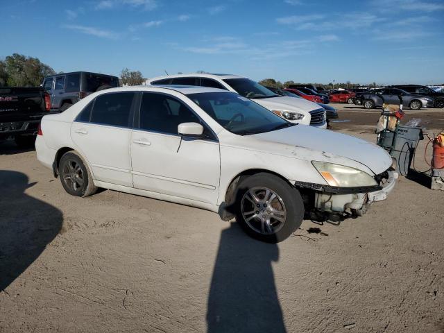 Photo 3 VIN: 1HGCM56867A028841 - HONDA ACCORD 