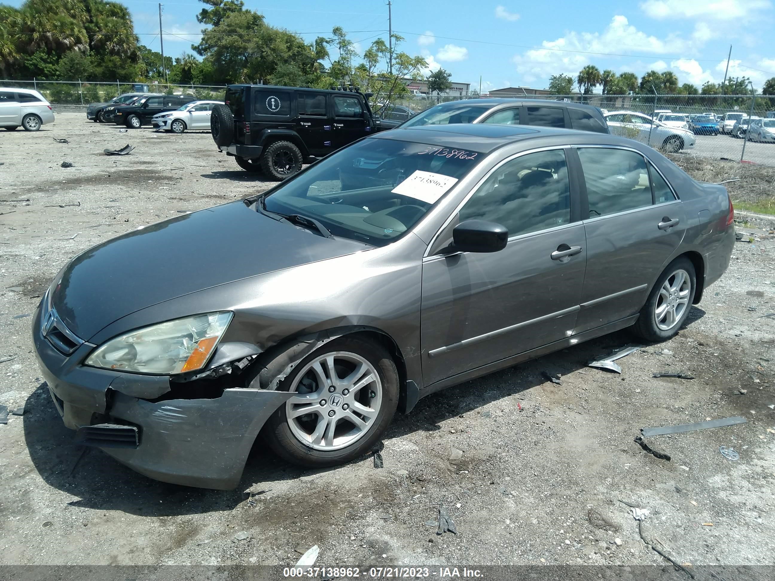 Photo 1 VIN: 1HGCM56867A141091 - HONDA ACCORD 