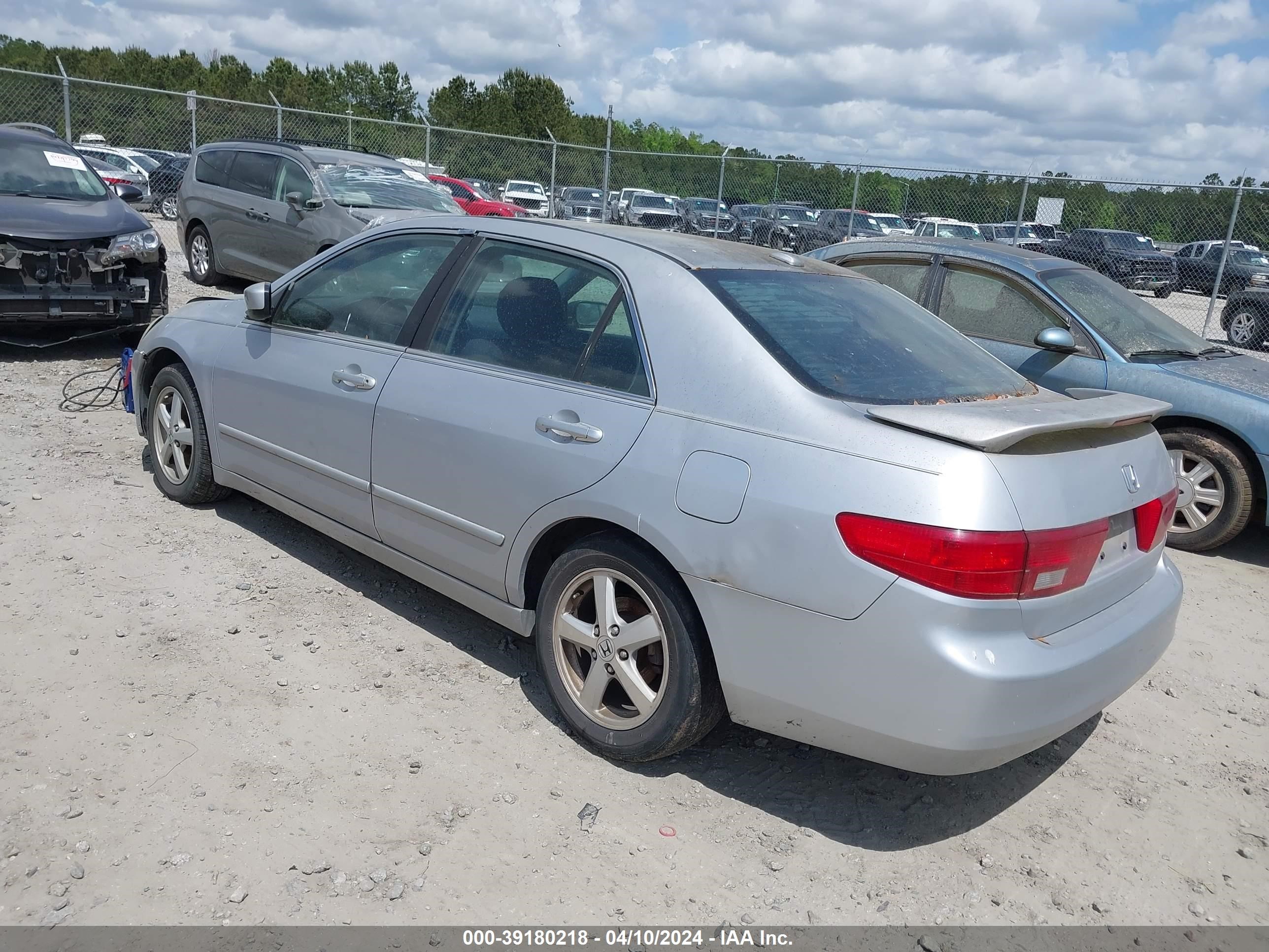 Photo 2 VIN: 1HGCM56875A024696 - HONDA ACCORD 