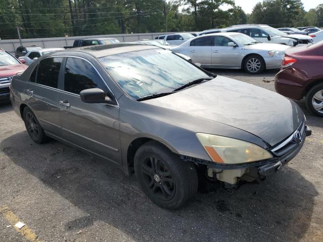 Photo 3 VIN: 1HGCM56876A017958 - HONDA ACCORD 