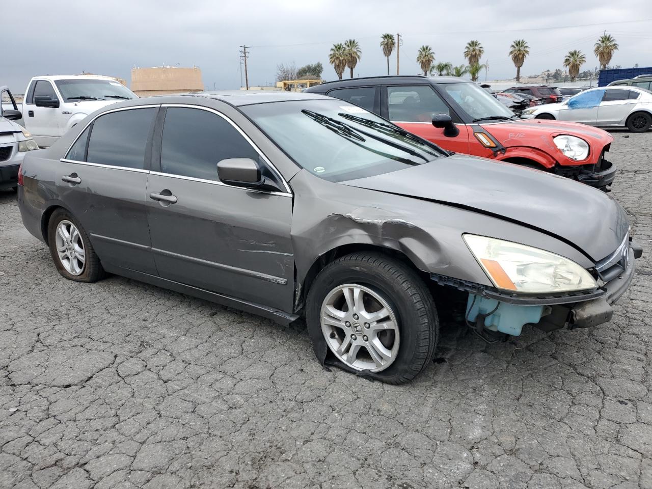 Photo 3 VIN: 1HGCM56876A020276 - HONDA ACCORD 