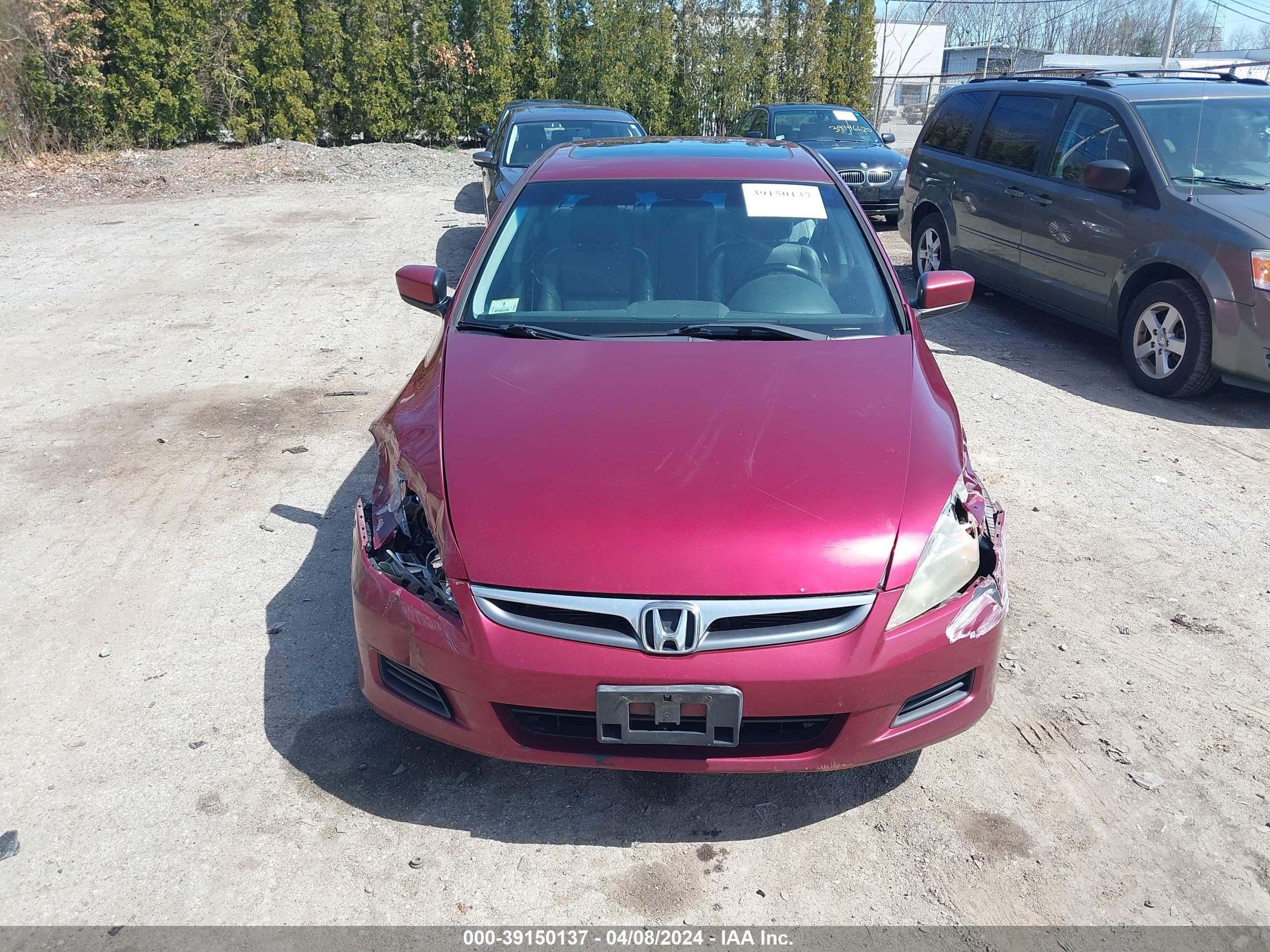 Photo 11 VIN: 1HGCM56876A160876 - HONDA ACCORD 