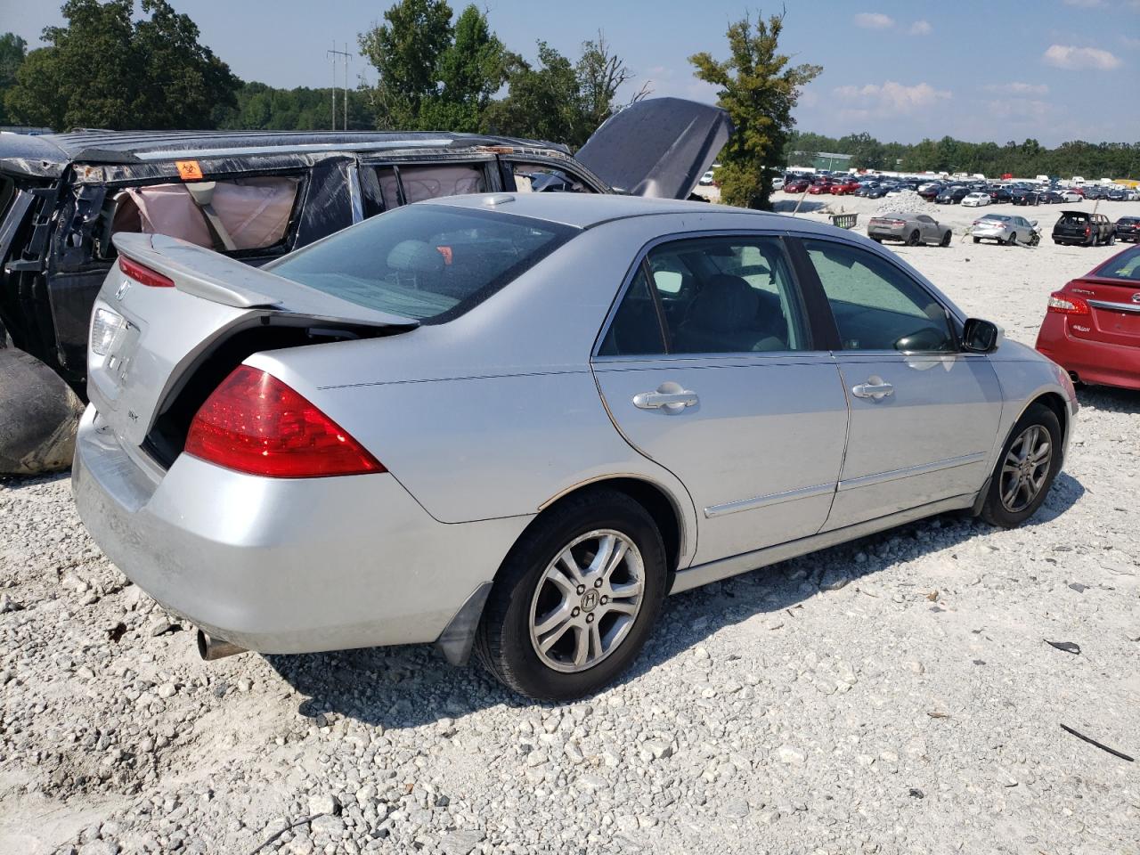 Photo 2 VIN: 1HGCM56876A163678 - HONDA ACCORD 