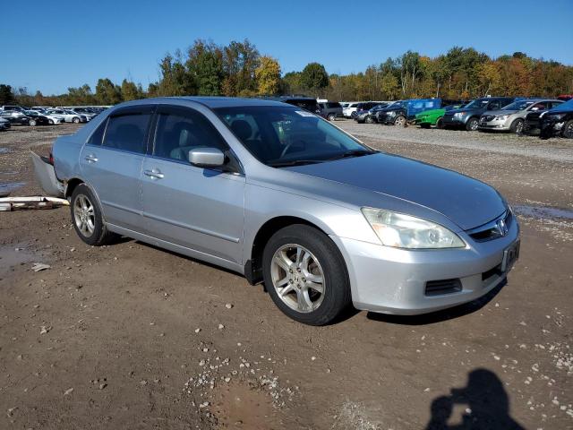 Photo 3 VIN: 1HGCM56877A052775 - HONDA ACCORD EX 