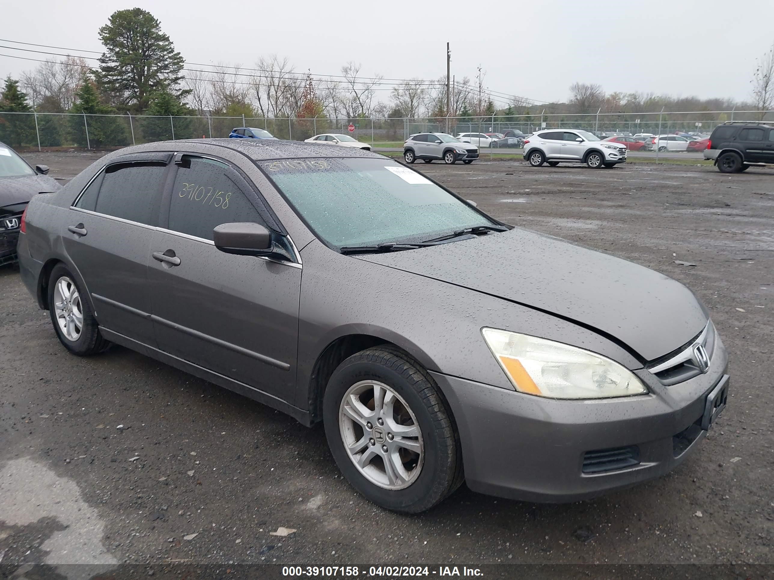 Photo 0 VIN: 1HGCM56877A151063 - HONDA ACCORD 