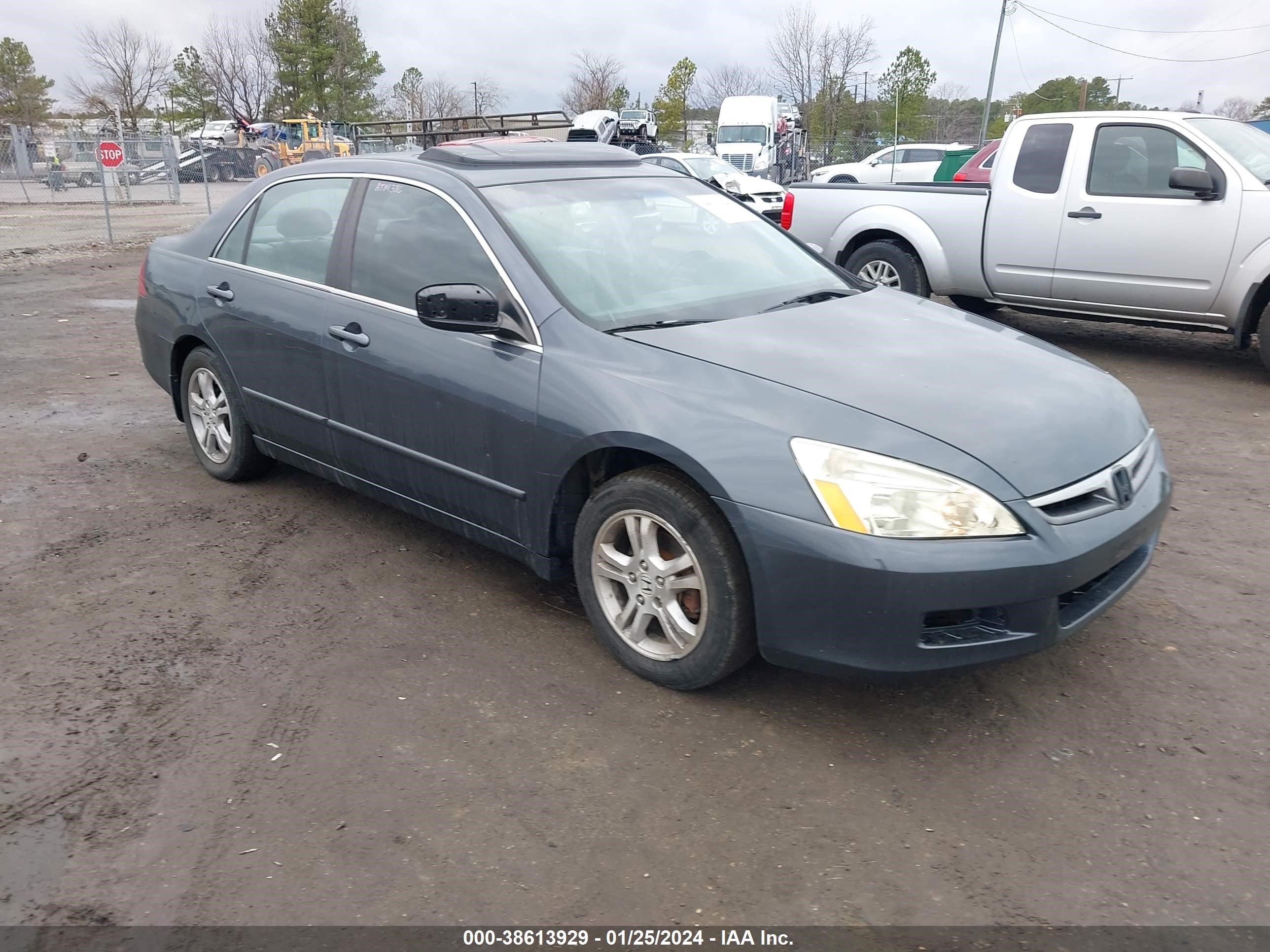 Photo 0 VIN: 1HGCM56877A194060 - HONDA ACCORD 