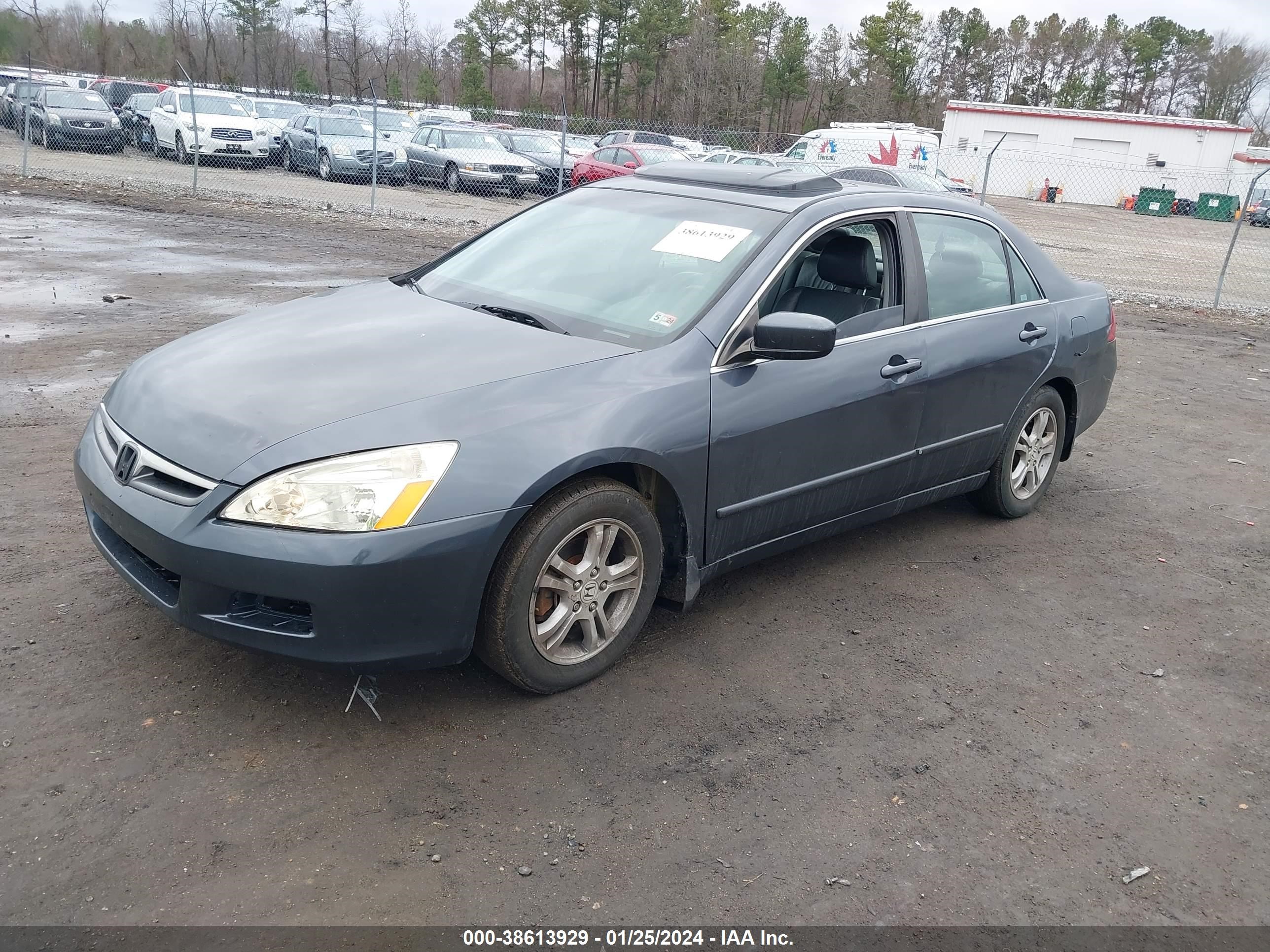 Photo 1 VIN: 1HGCM56877A194060 - HONDA ACCORD 