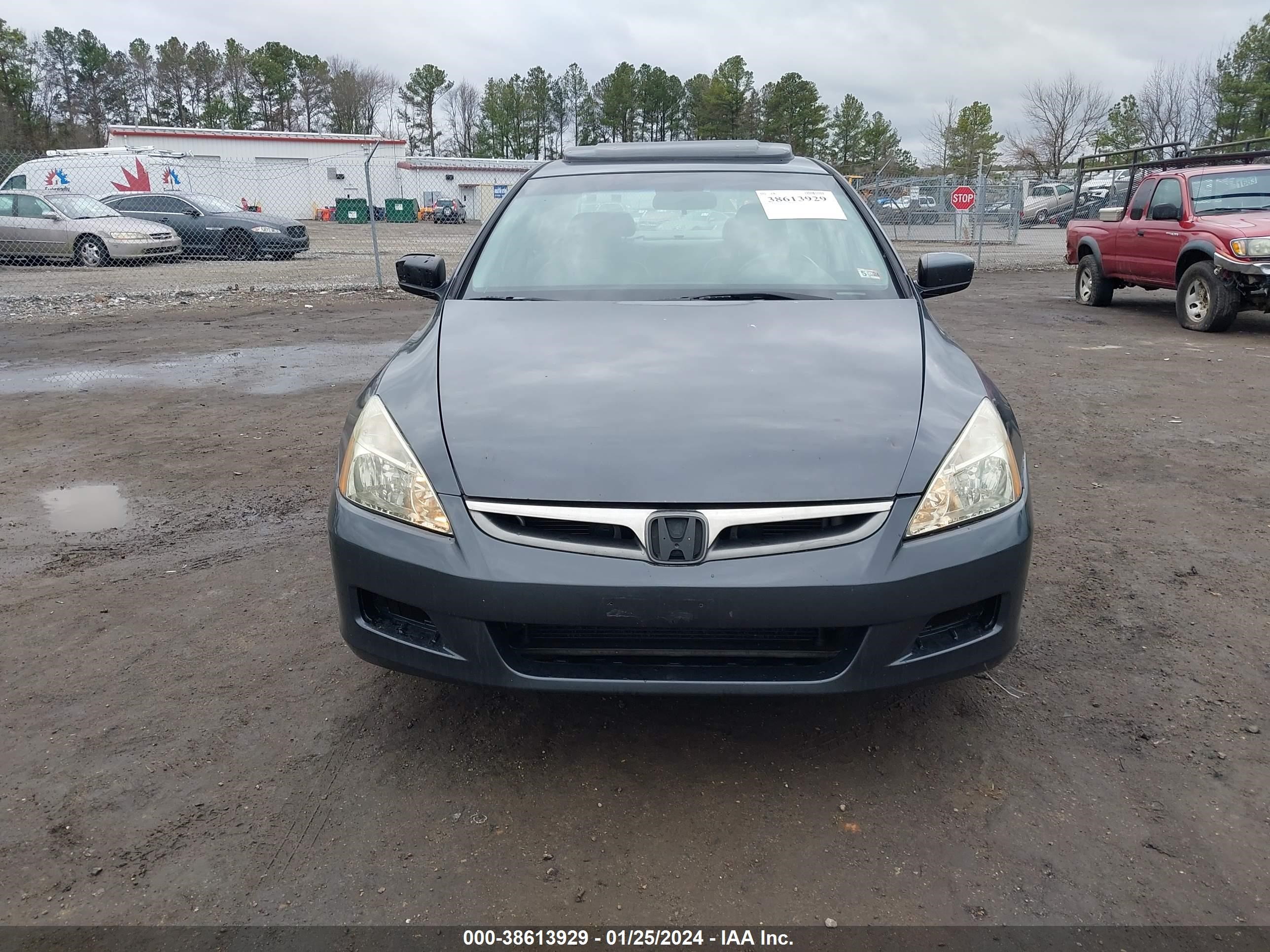 Photo 5 VIN: 1HGCM56877A194060 - HONDA ACCORD 