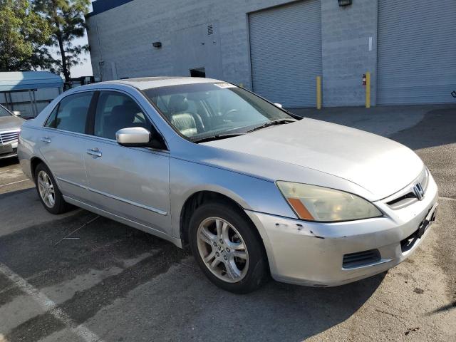 Photo 3 VIN: 1HGCM56886A056073 - HONDA ACCORD EX 