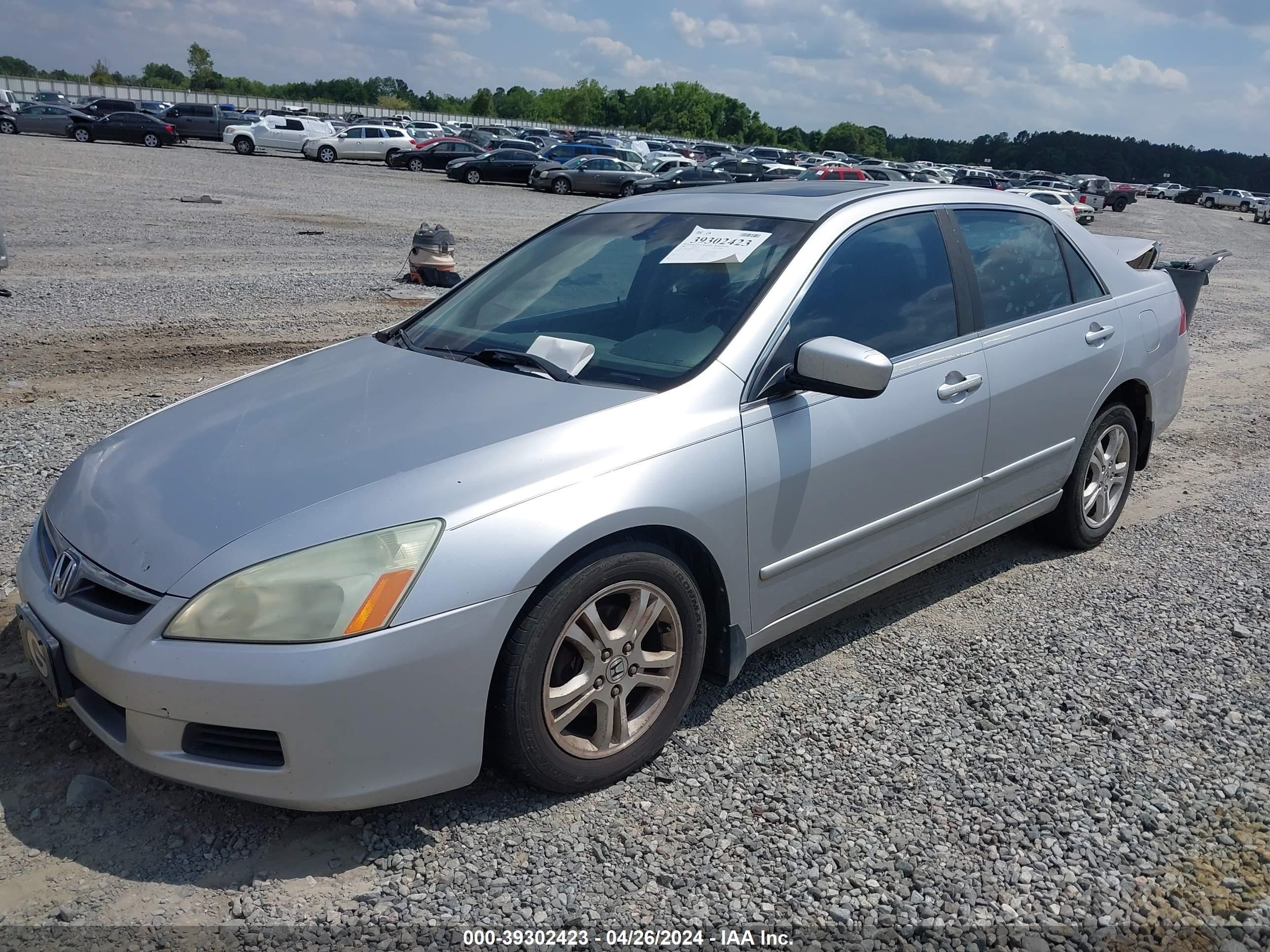 Photo 1 VIN: 1HGCM56886A067011 - HONDA ACCORD 