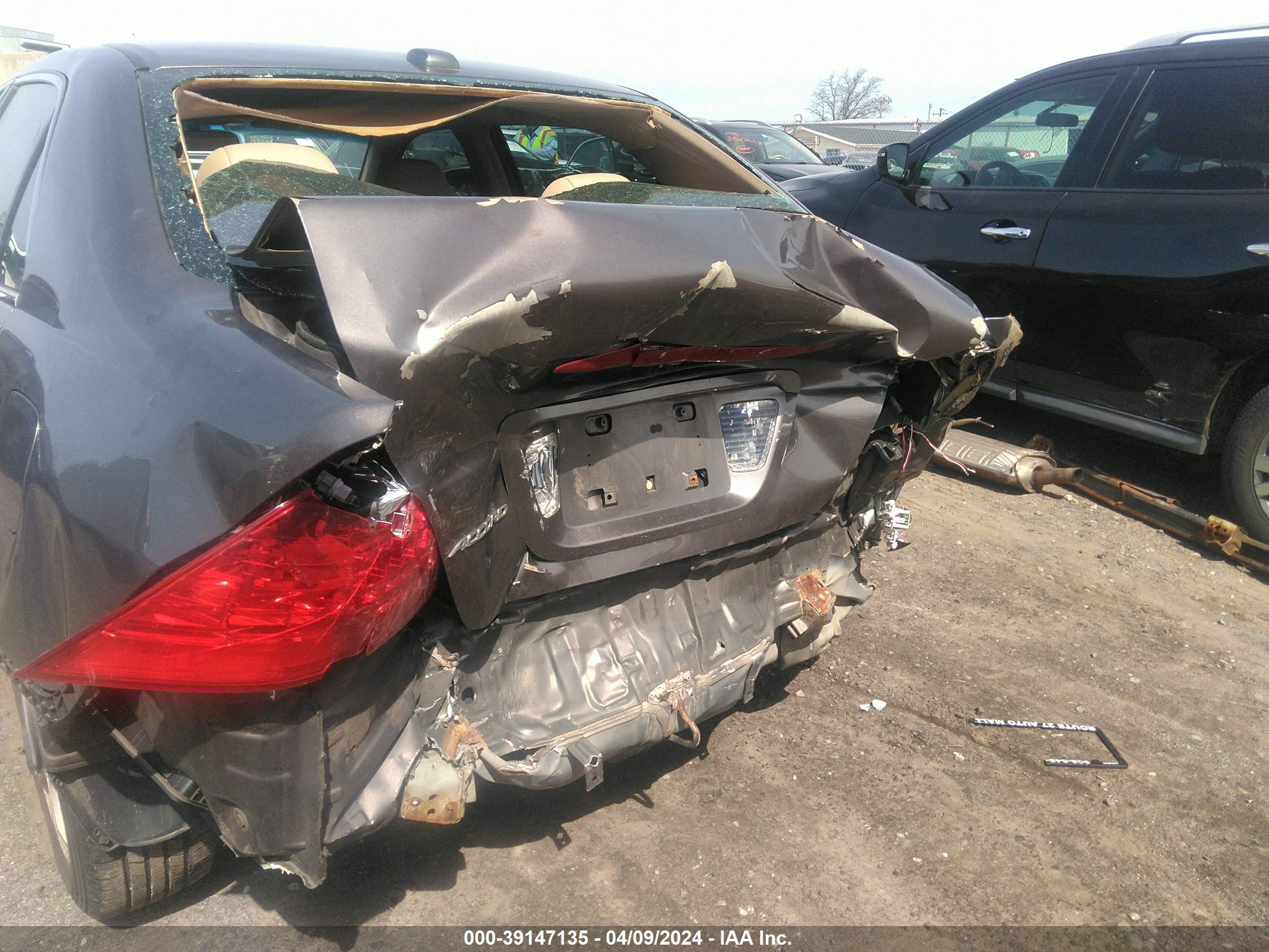 Photo 5 VIN: 1HGCM56887A040859 - HONDA ACCORD 