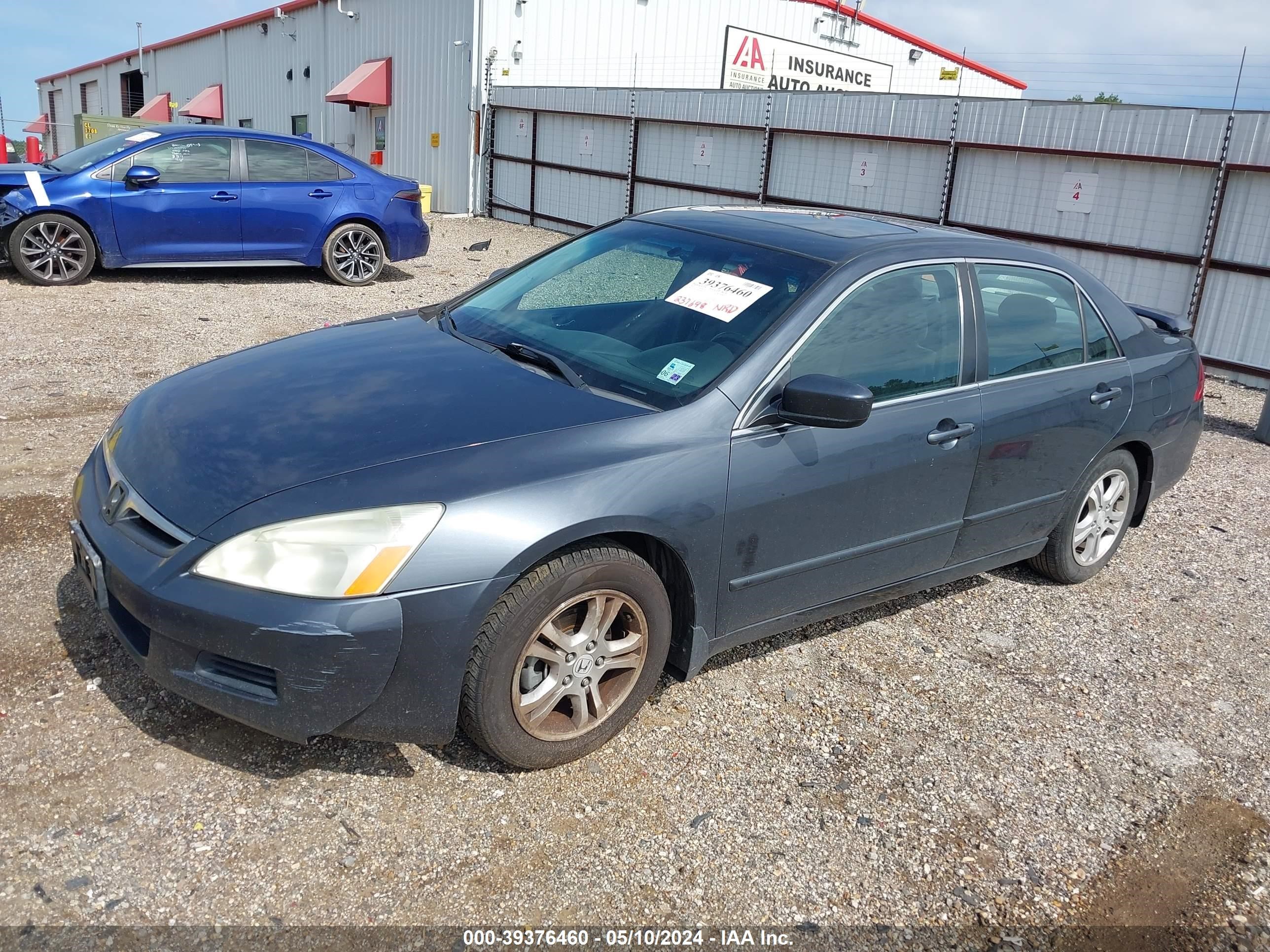 Photo 1 VIN: 1HGCM56887A042126 - HONDA ACCORD 