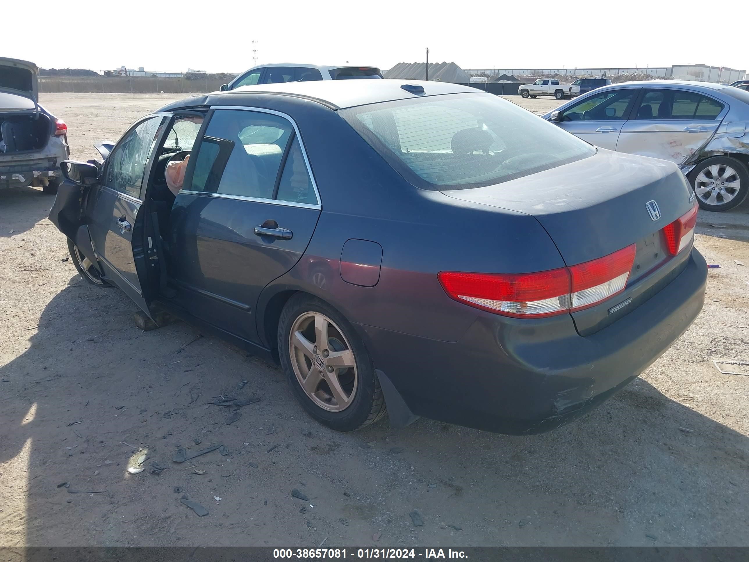 Photo 2 VIN: 1HGCM56894A065555 - HONDA ACCORD 