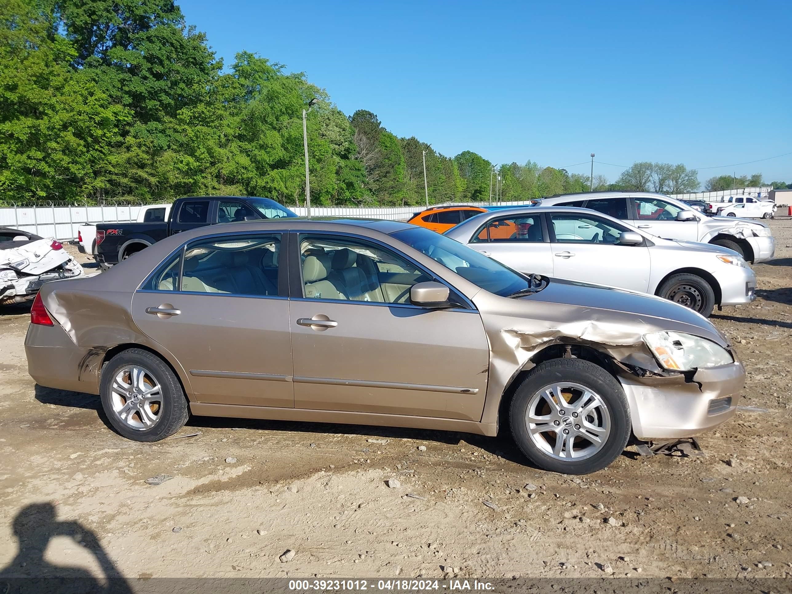 Photo 12 VIN: 1HGCM56896A022515 - HONDA ACCORD 