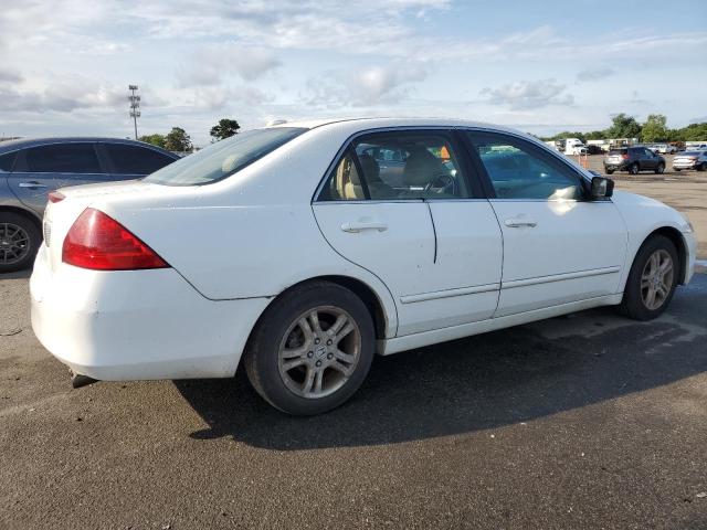 Photo 2 VIN: 1HGCM56897A078052 - HONDA ACCORD EX 