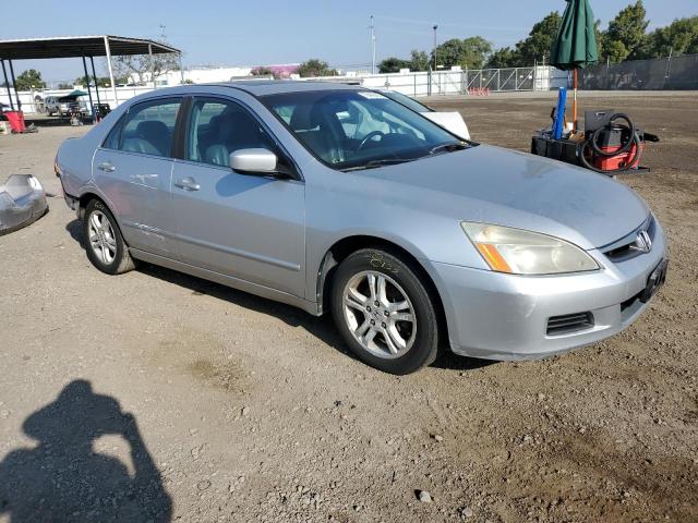 Photo 3 VIN: 1HGCM56897A083977 - HONDA ACCORD 