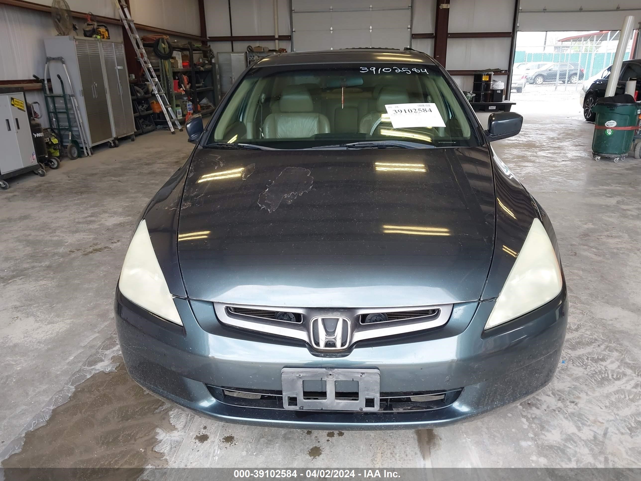 Photo 5 VIN: 1HGCM568X4A004635 - HONDA ACCORD 