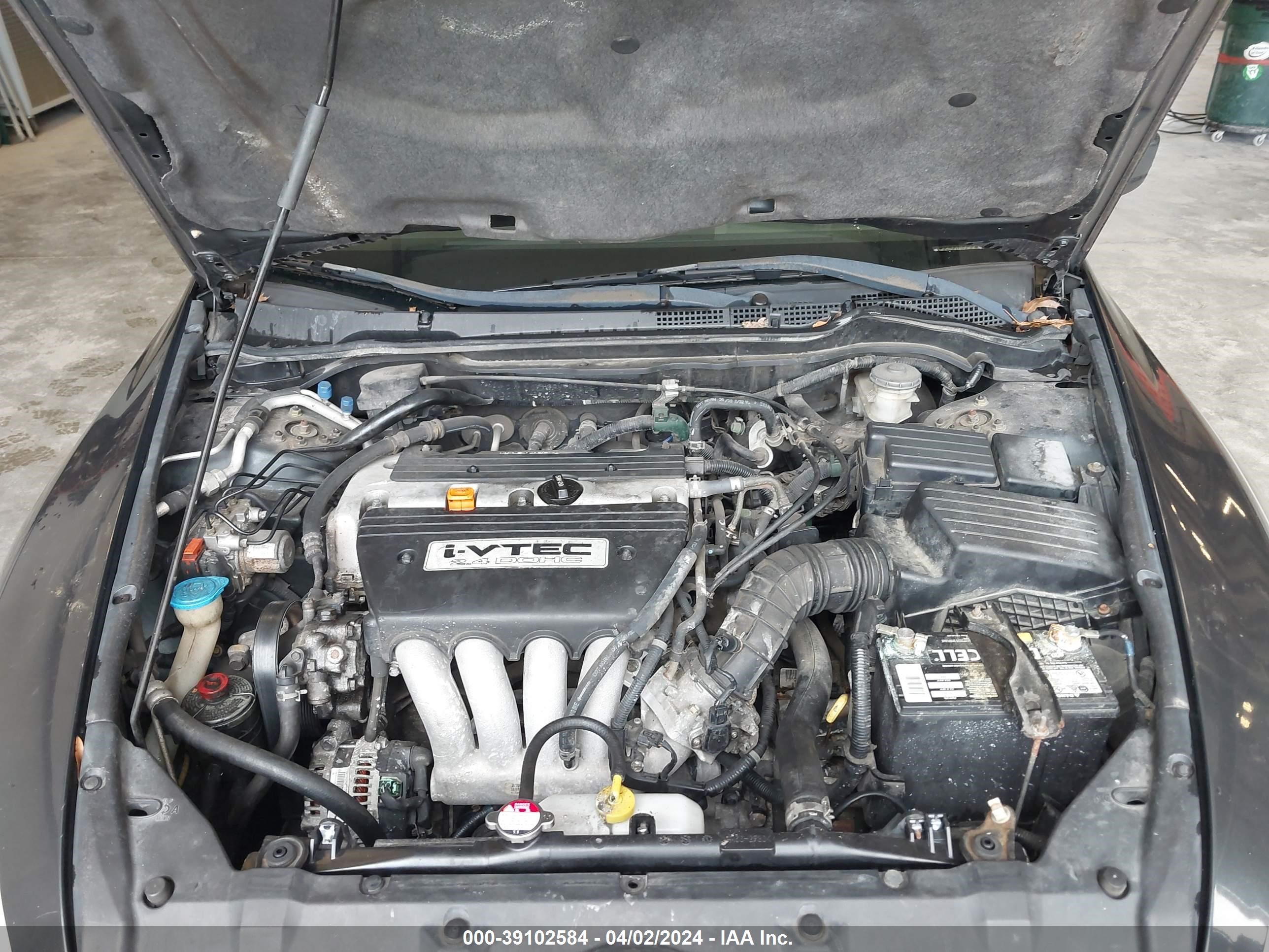 Photo 9 VIN: 1HGCM568X4A004635 - HONDA ACCORD 