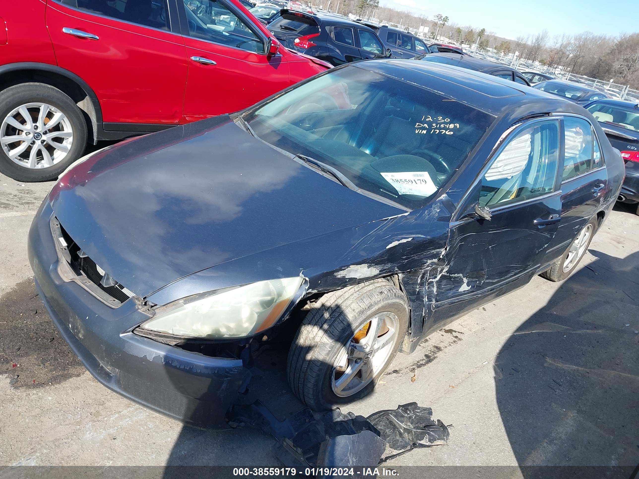 Photo 1 VIN: 1HGCM568X4A051776 - HONDA ACCORD 