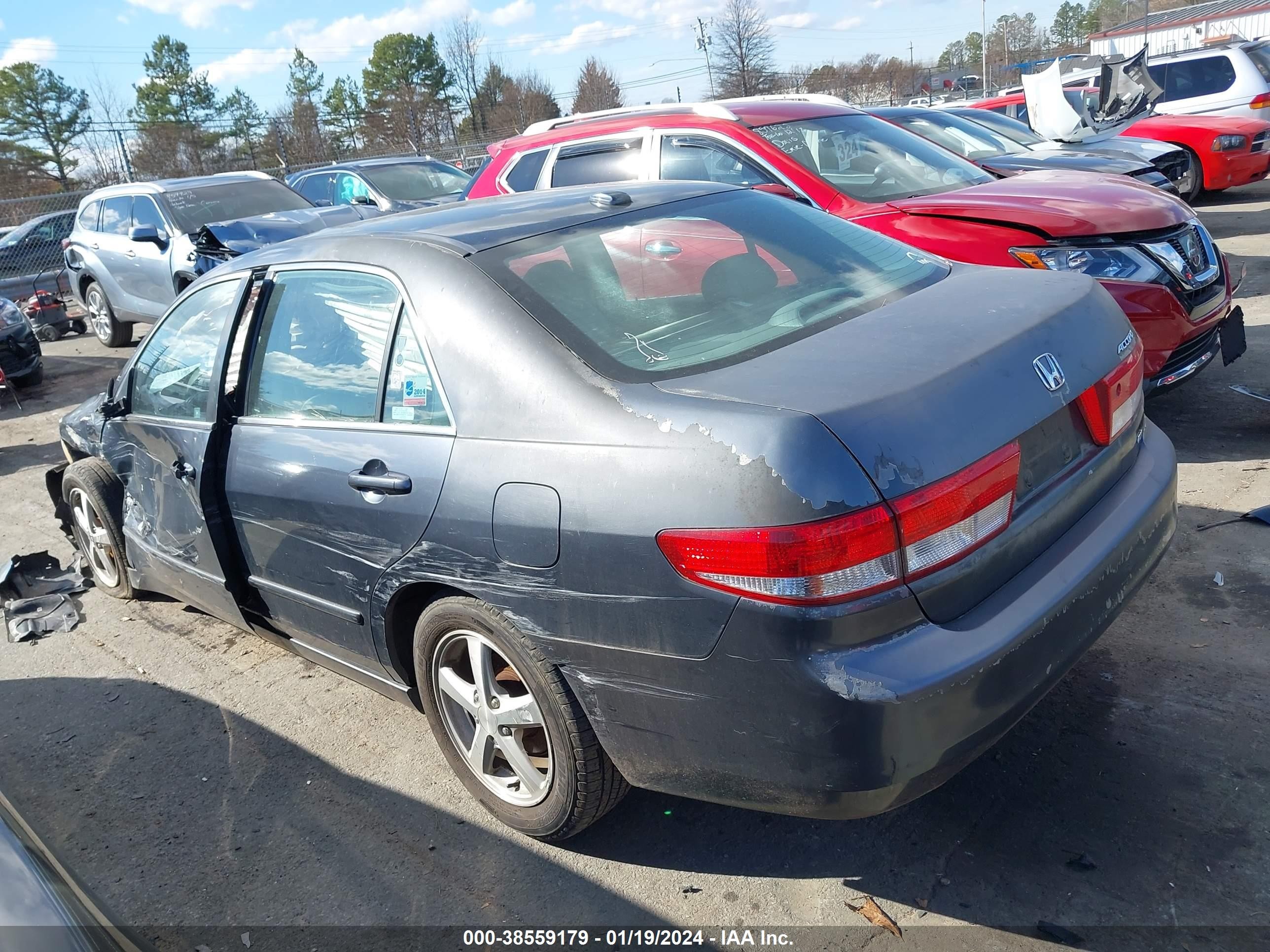 Photo 2 VIN: 1HGCM568X4A051776 - HONDA ACCORD 