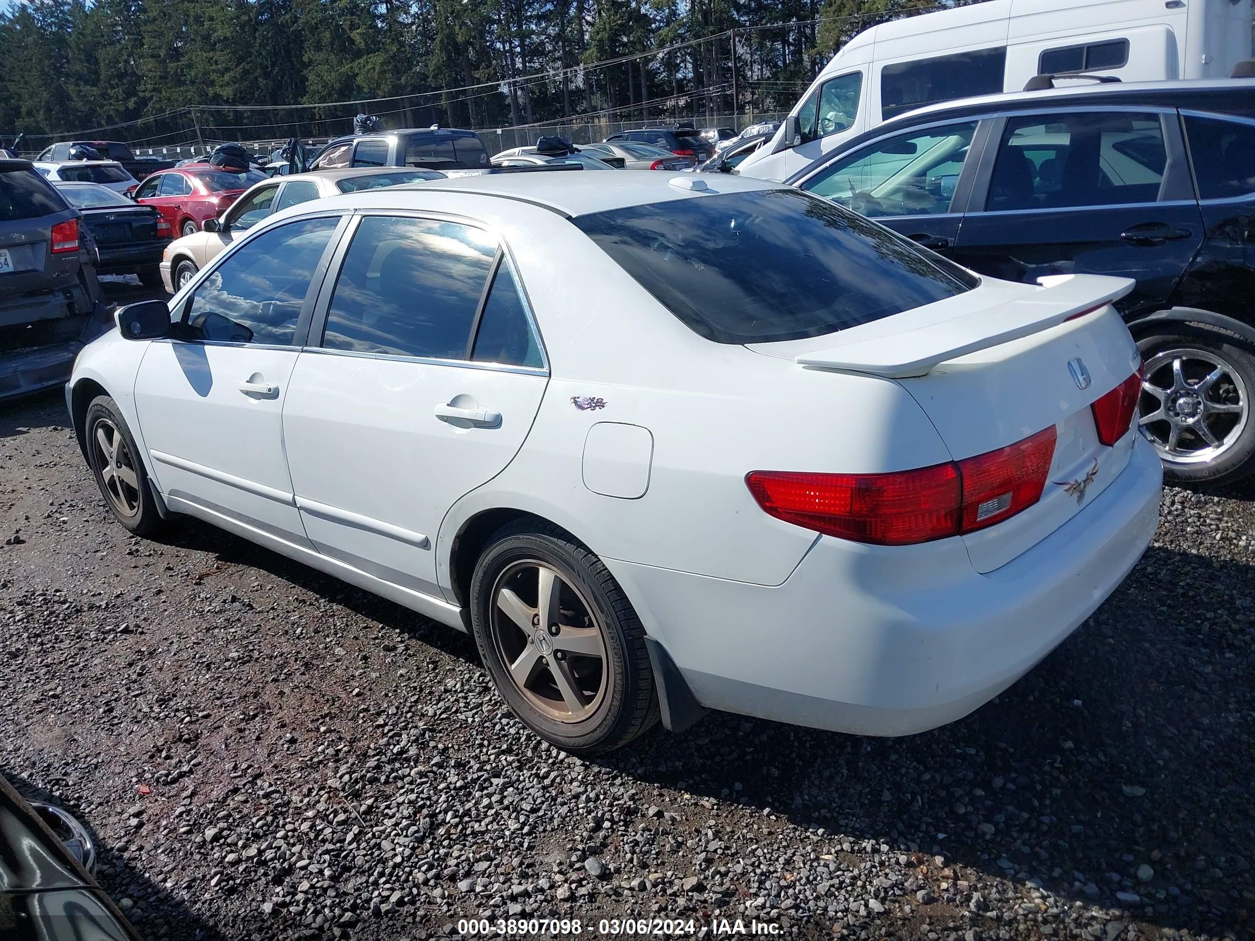 Photo 2 VIN: 1HGCM568X5A041458 - HONDA ACCORD 