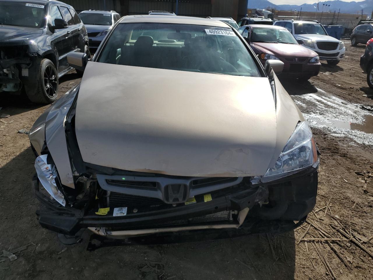 Photo 4 VIN: 1HGCM568X5A088389 - HONDA ACCORD 