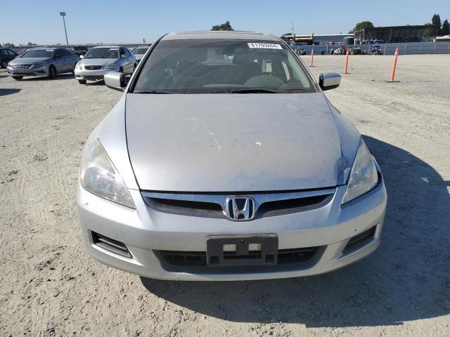 Photo 4 VIN: 1HGCM568X6A000443 - HONDA ACCORD 