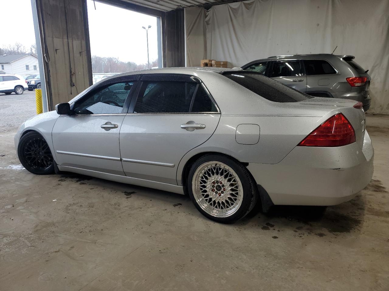 Photo 1 VIN: 1HGCM568X6A046953 - HONDA ACCORD 